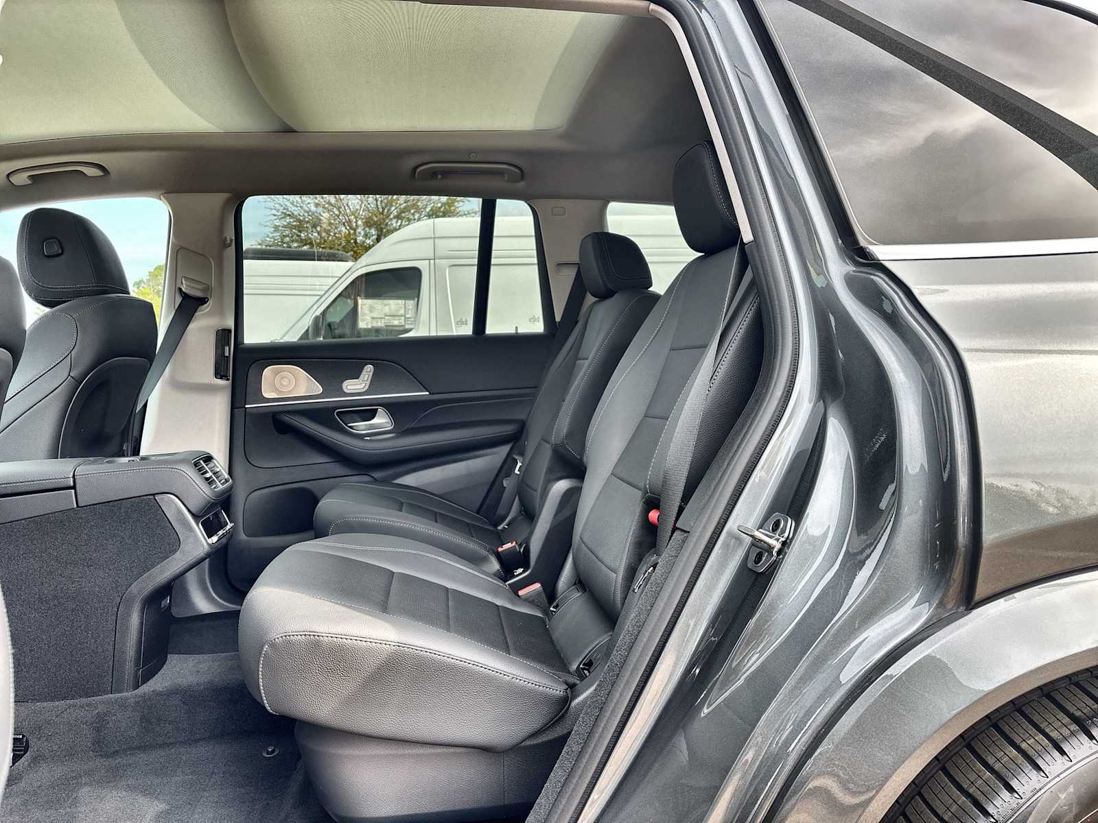 Thumbnail: 2026 Mercedes-Benz GLS - 4