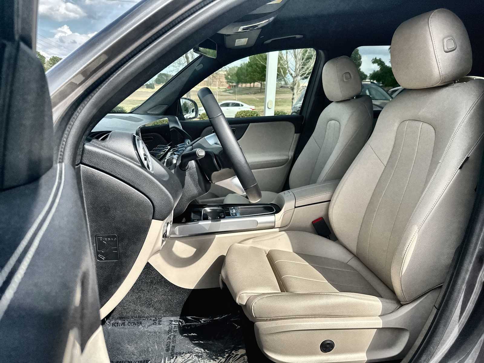 Thumbnail: 2025 Mercedes-Benz GLB - 3