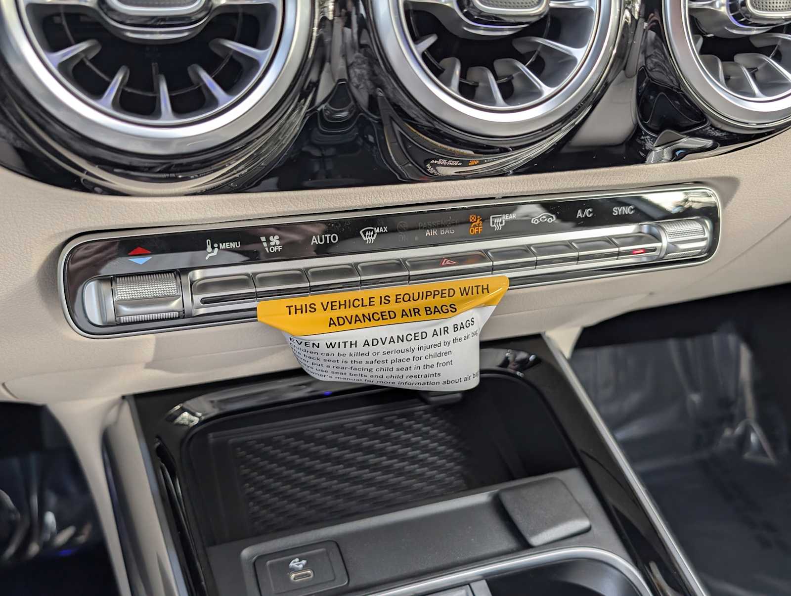 Thumbnail: 2026 Mercedes-Benz GLA - 16