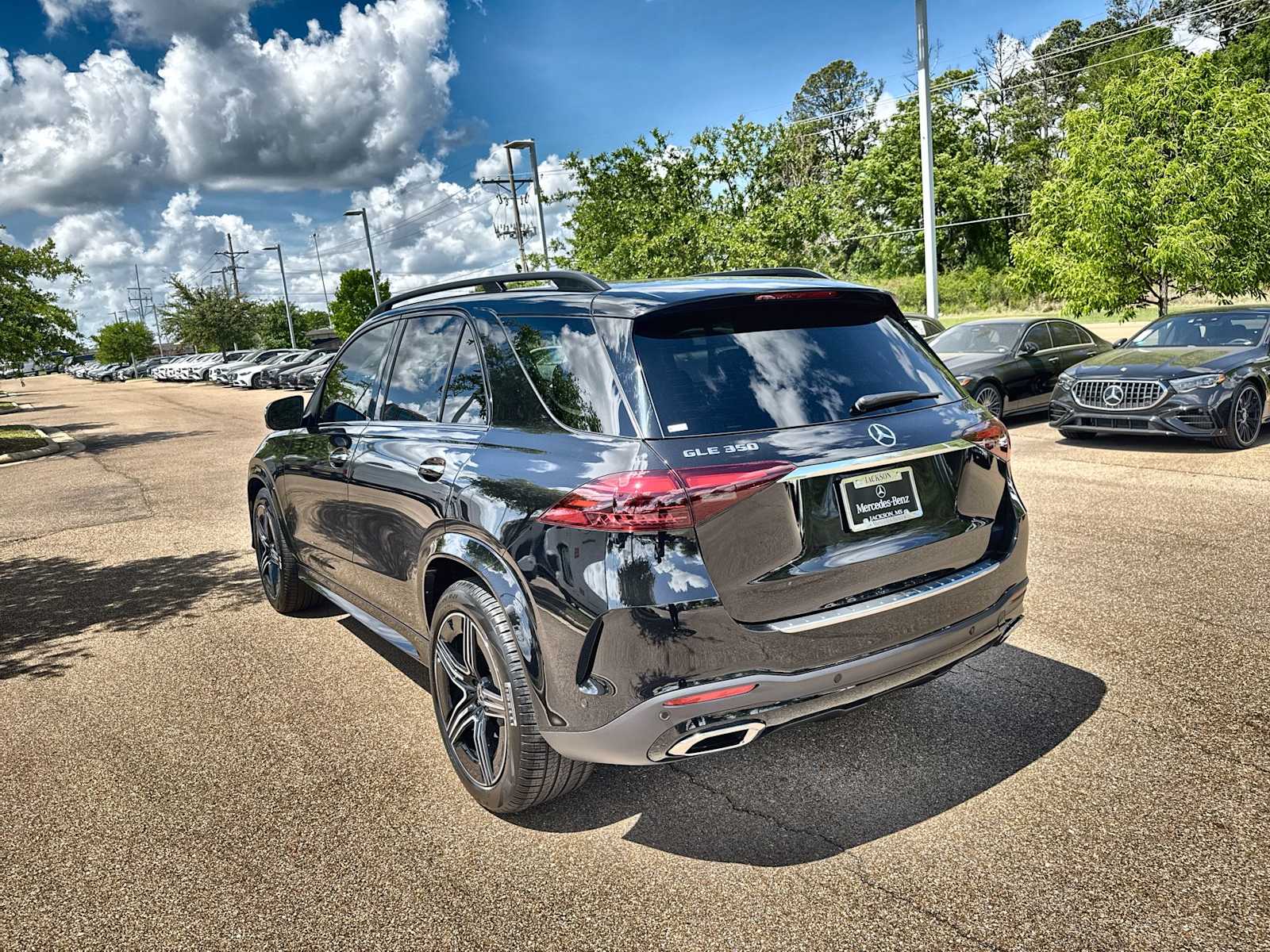 Thumbnail: 2026 Mercedes-Benz GLE - 6
