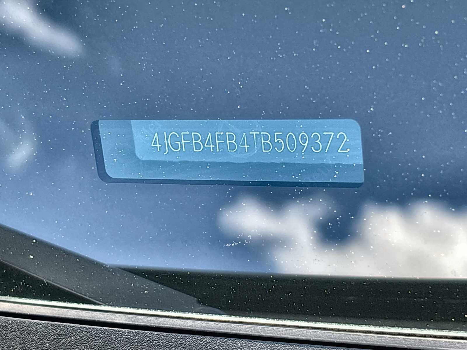 Thumbnail: 2026 Mercedes-Benz GLE - 25