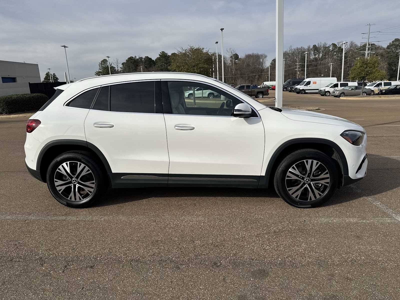 Thumbnail: 2025 Mercedes-Benz GLA - 7