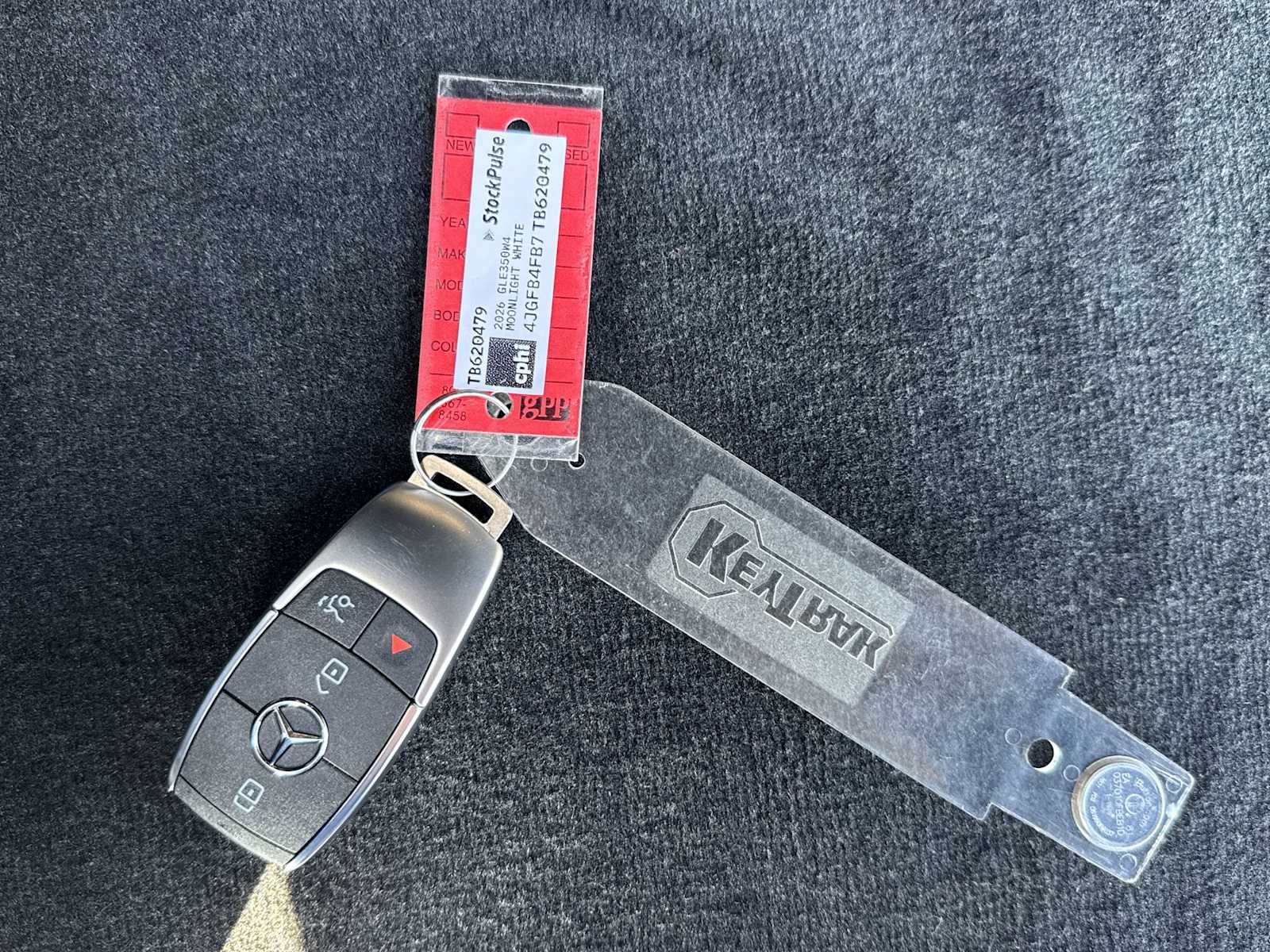 Thumbnail: 2026 Mercedes-Benz GLE - 27