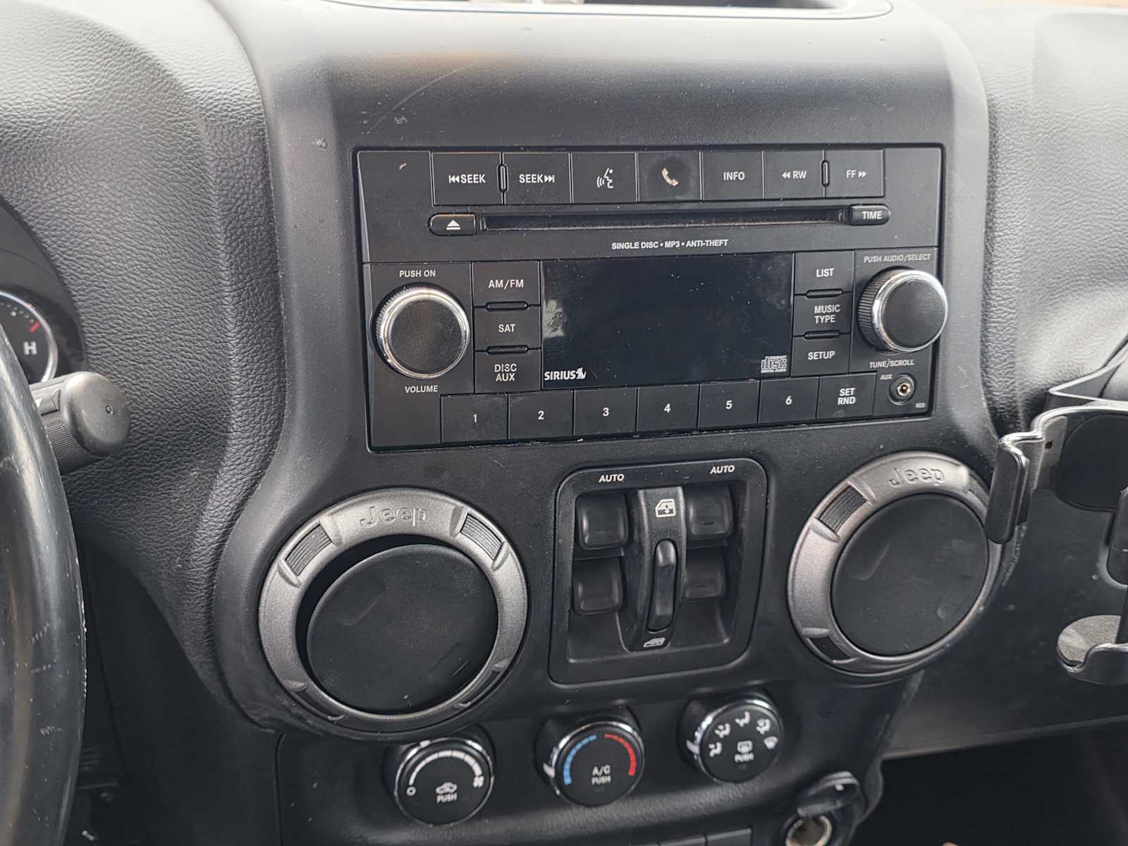 Thumbnail: 2014 Jeep Wrangler - 6