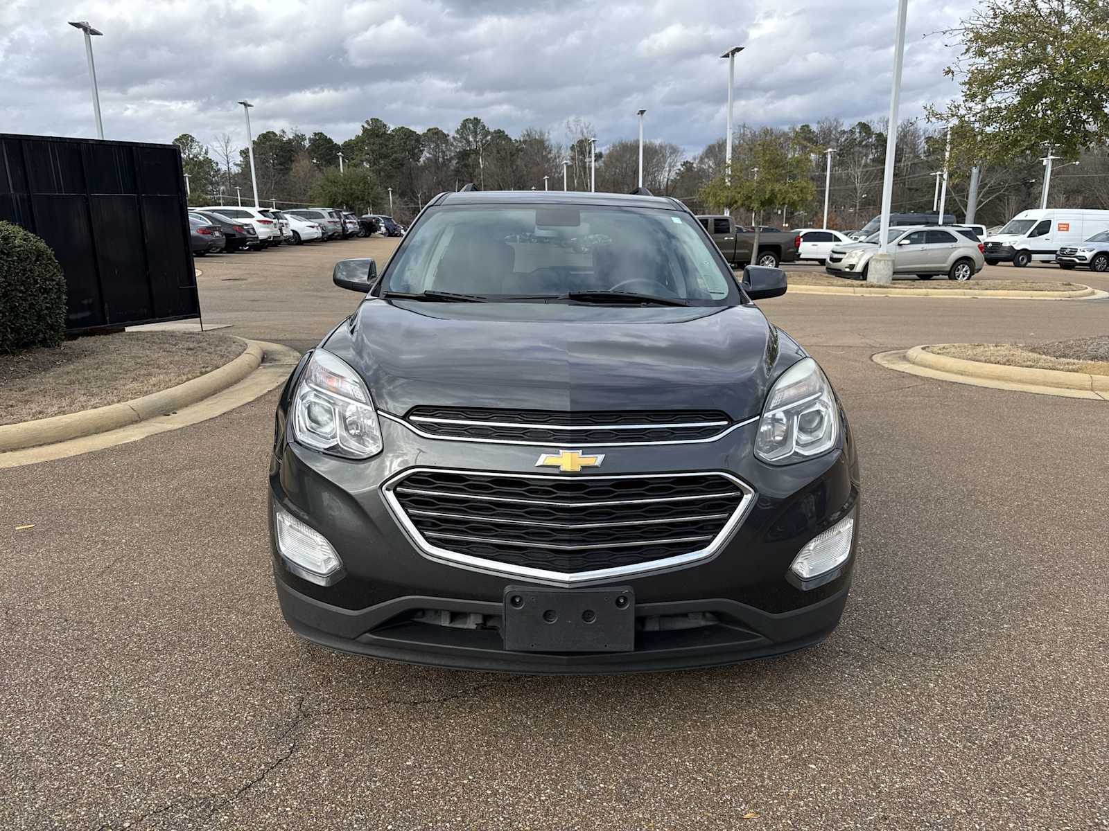 Thumbnail: 2017 Chevrolet Equinox - 9