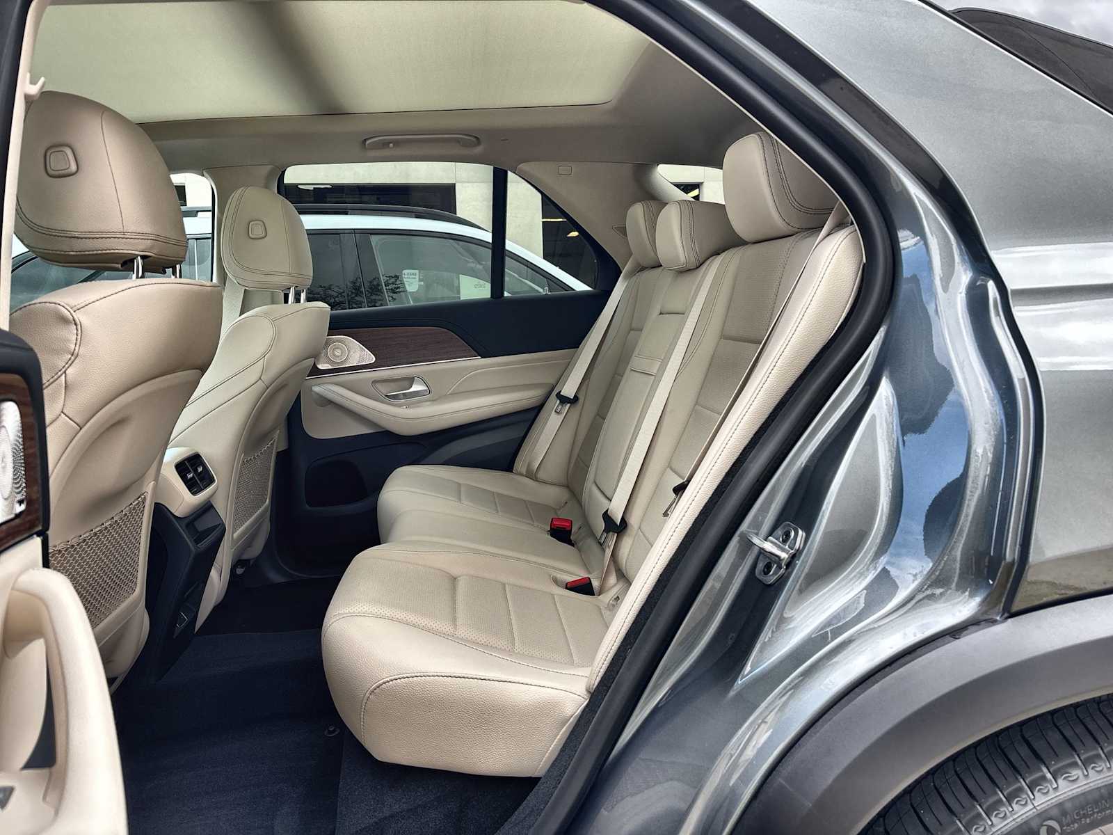 Thumbnail: 2026 Mercedes-Benz GLE - 4