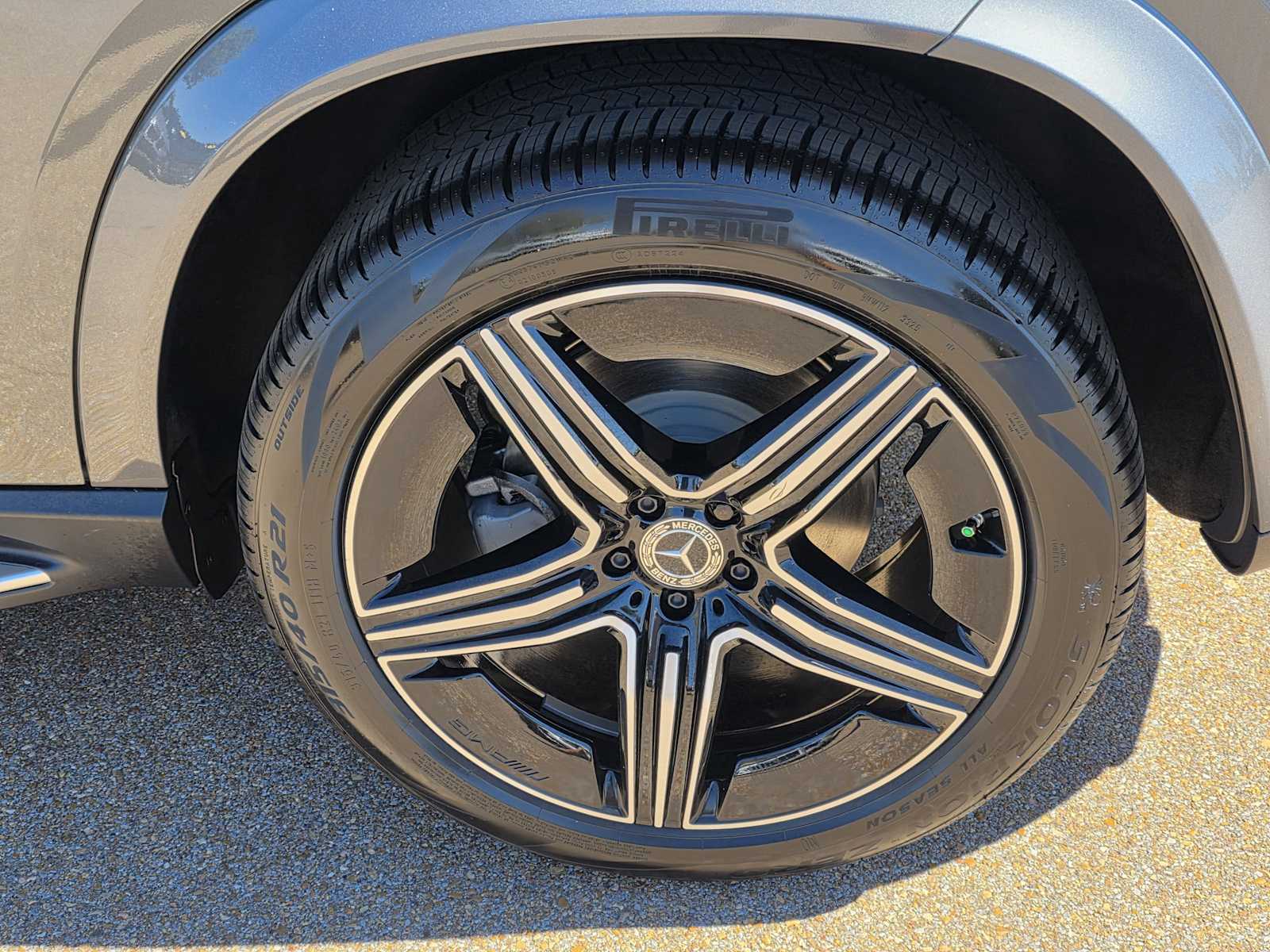 Thumbnail: 2026 Mercedes-Benz GLE - 25