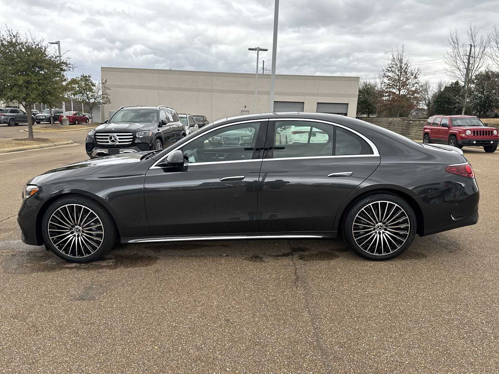 Thumbnail: 2026 Mercedes-Benz E-Class - 3