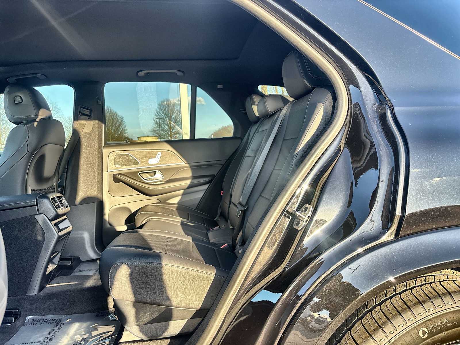 Thumbnail: 2026 Mercedes-Benz GLE - 4