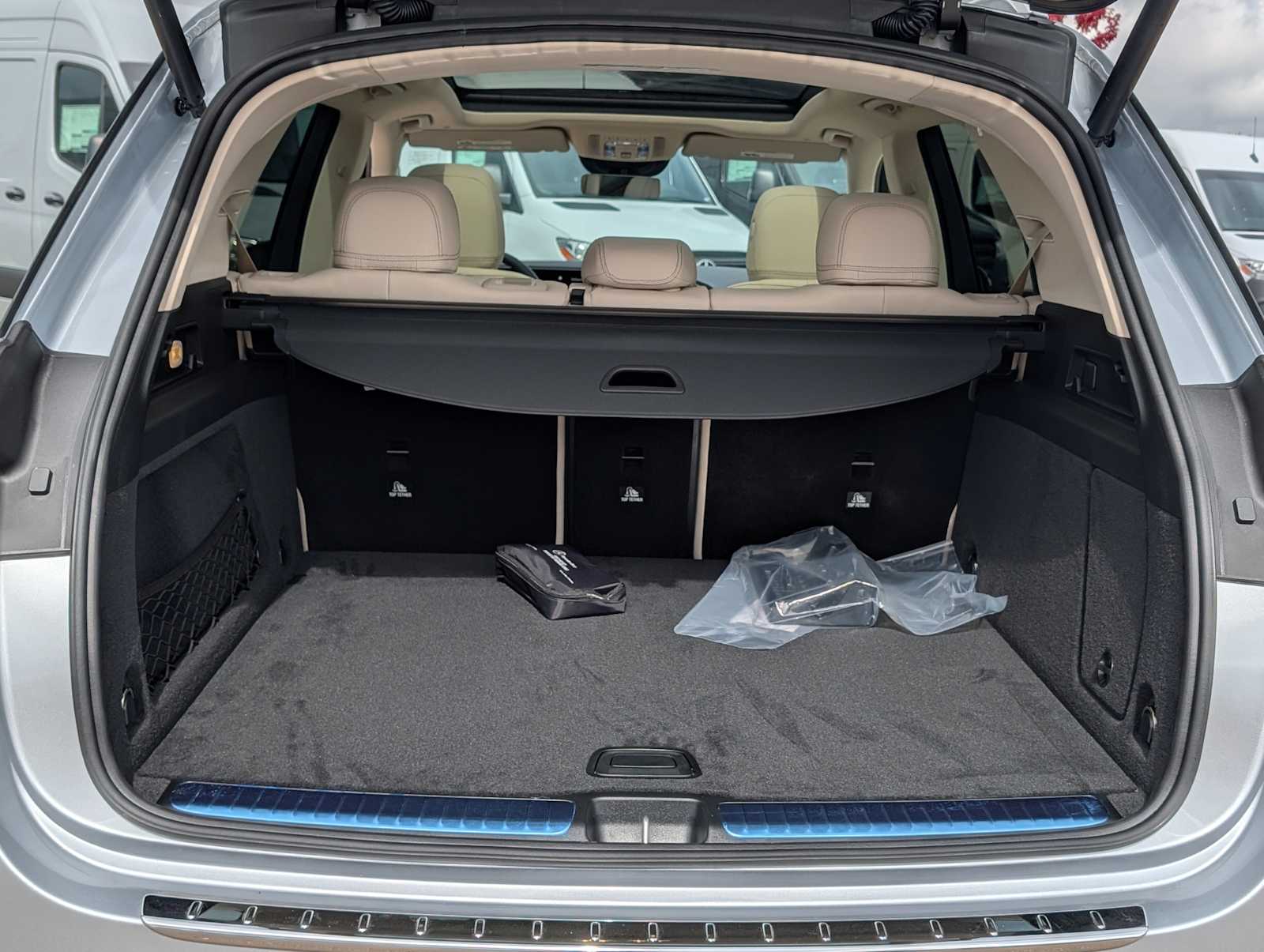 Thumbnail: 2026 Mercedes-Benz GLE - 27