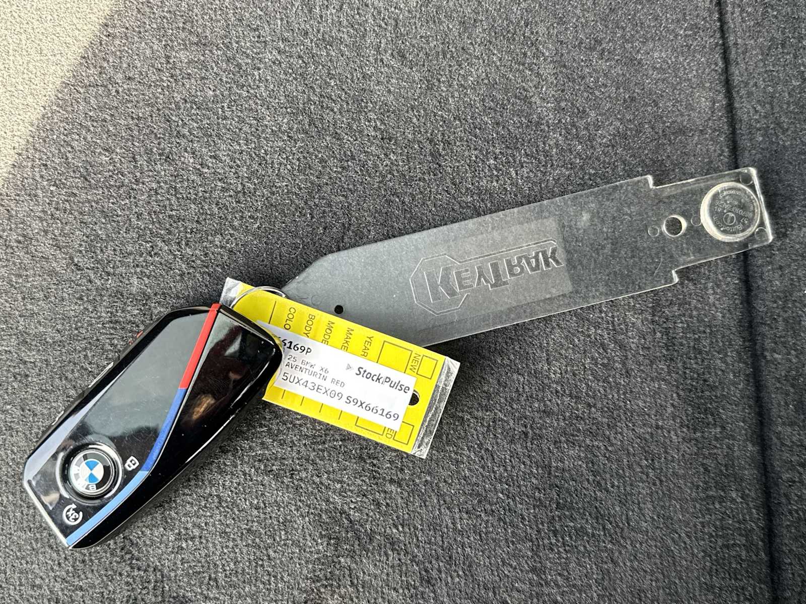 Thumbnail: 2025 BMW M6 - 27