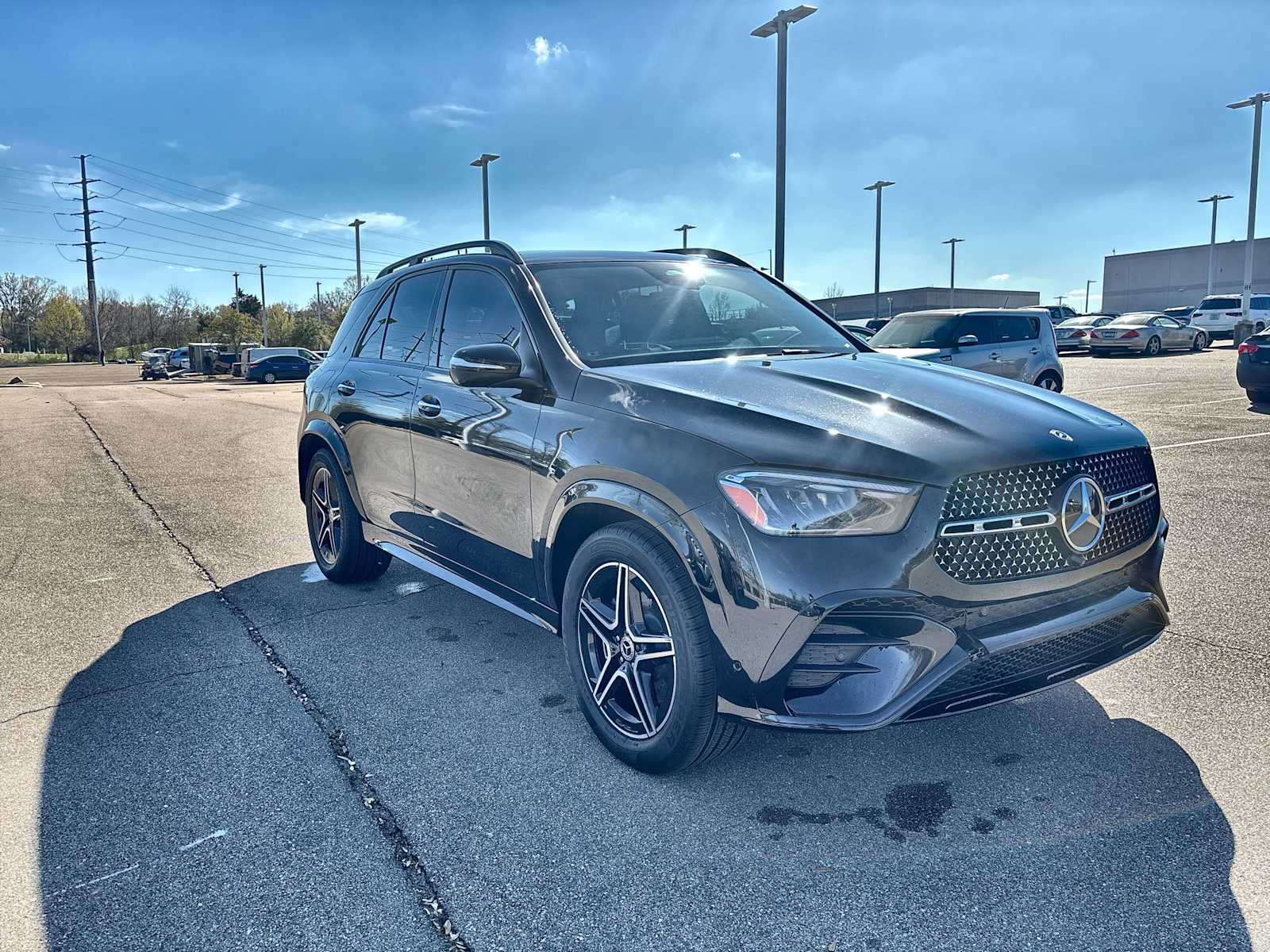 Thumbnail: 2026 Mercedes-Benz GLE - 10