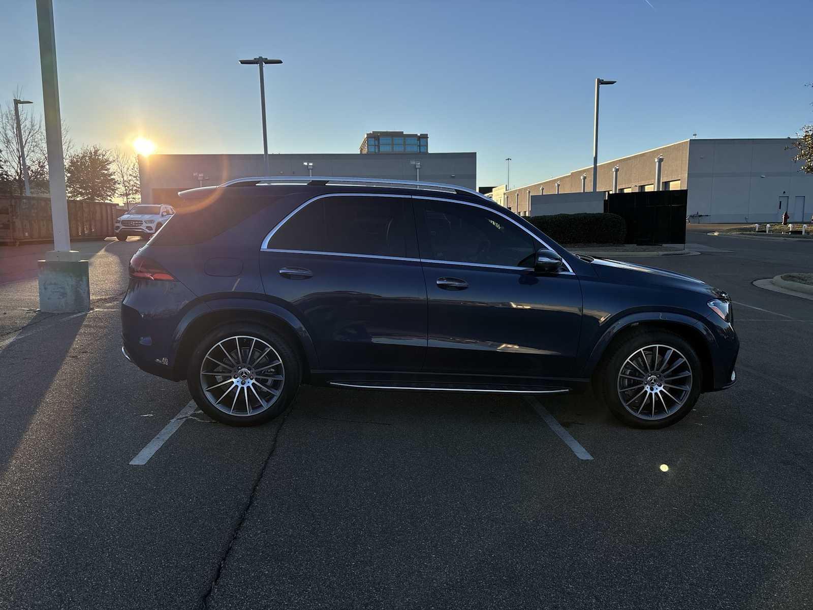 Thumbnail: 2026 Mercedes-Benz GLE - 7