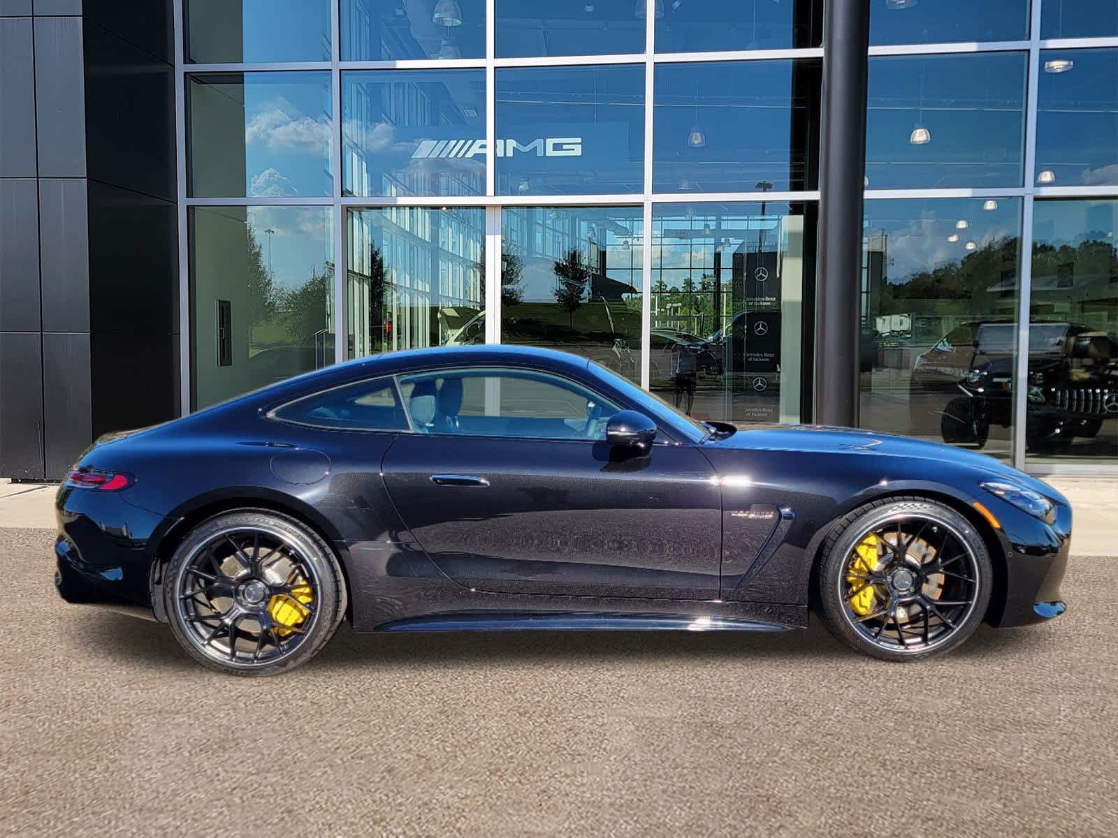 Thumbnail: 2025 Mercedes-Benz AMG GT - 24