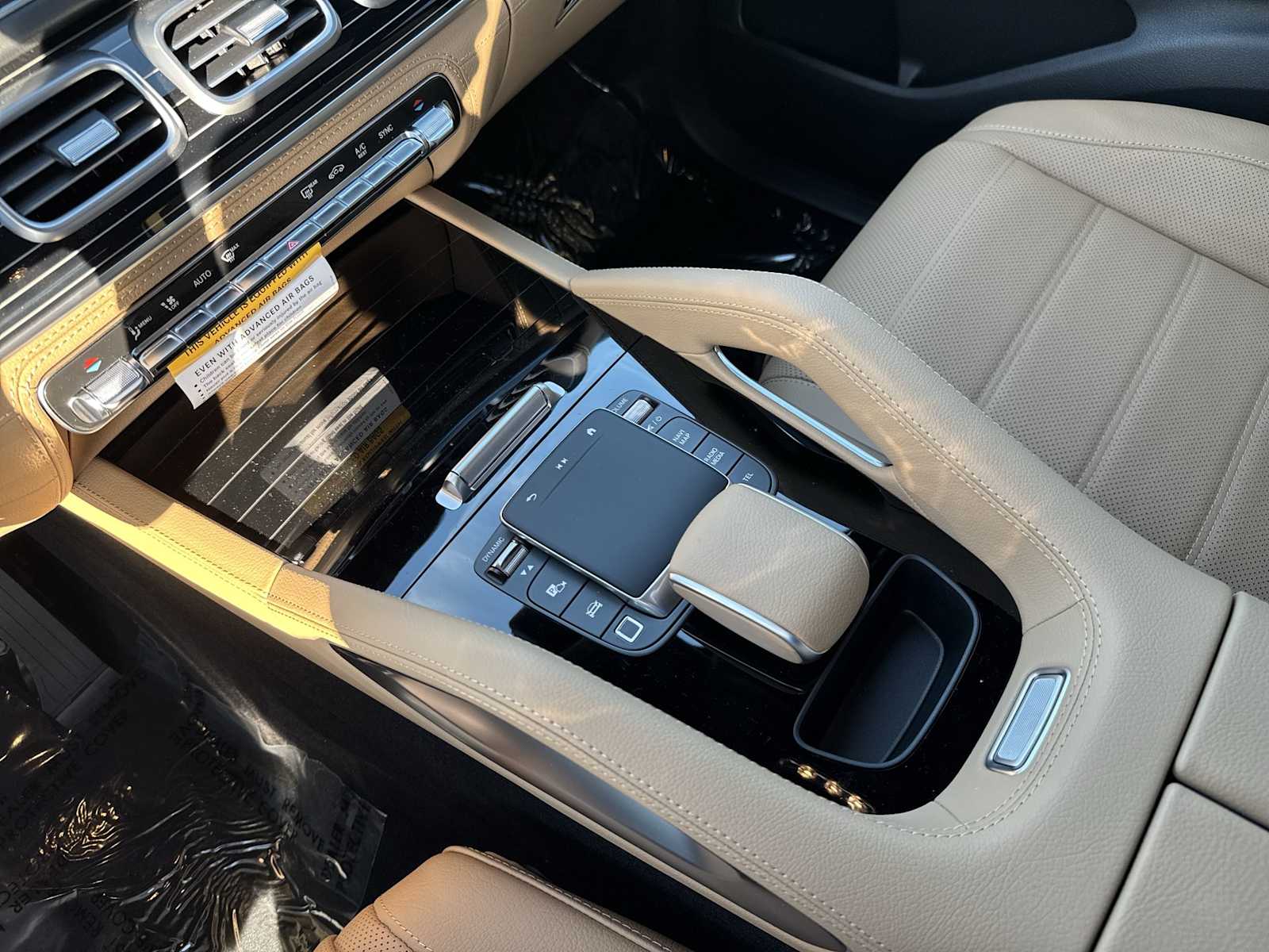 Thumbnail: 2026 Mercedes-Benz GLE - 22