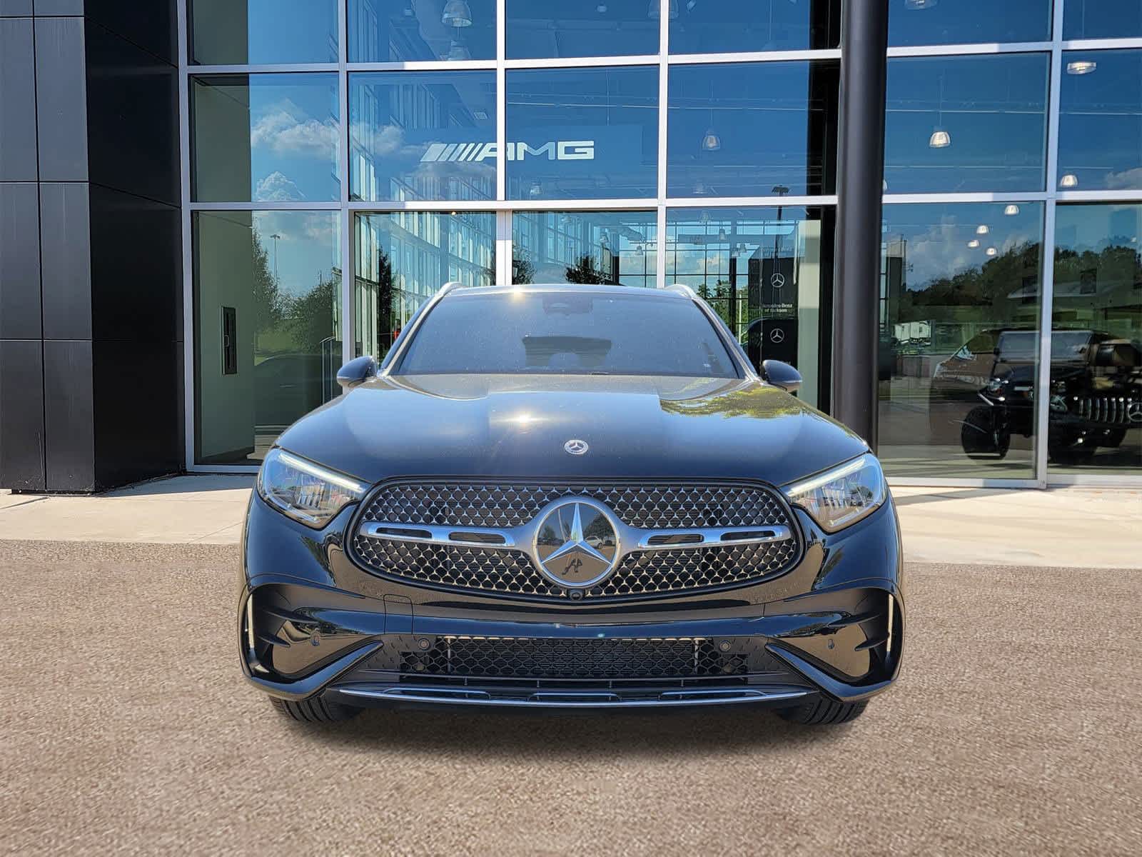 2026 Mercedes Benz GLC 300 photo 2