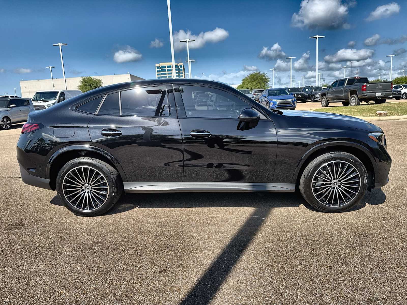 Thumbnail: 2026 Mercedes-Benz GLC - 9
