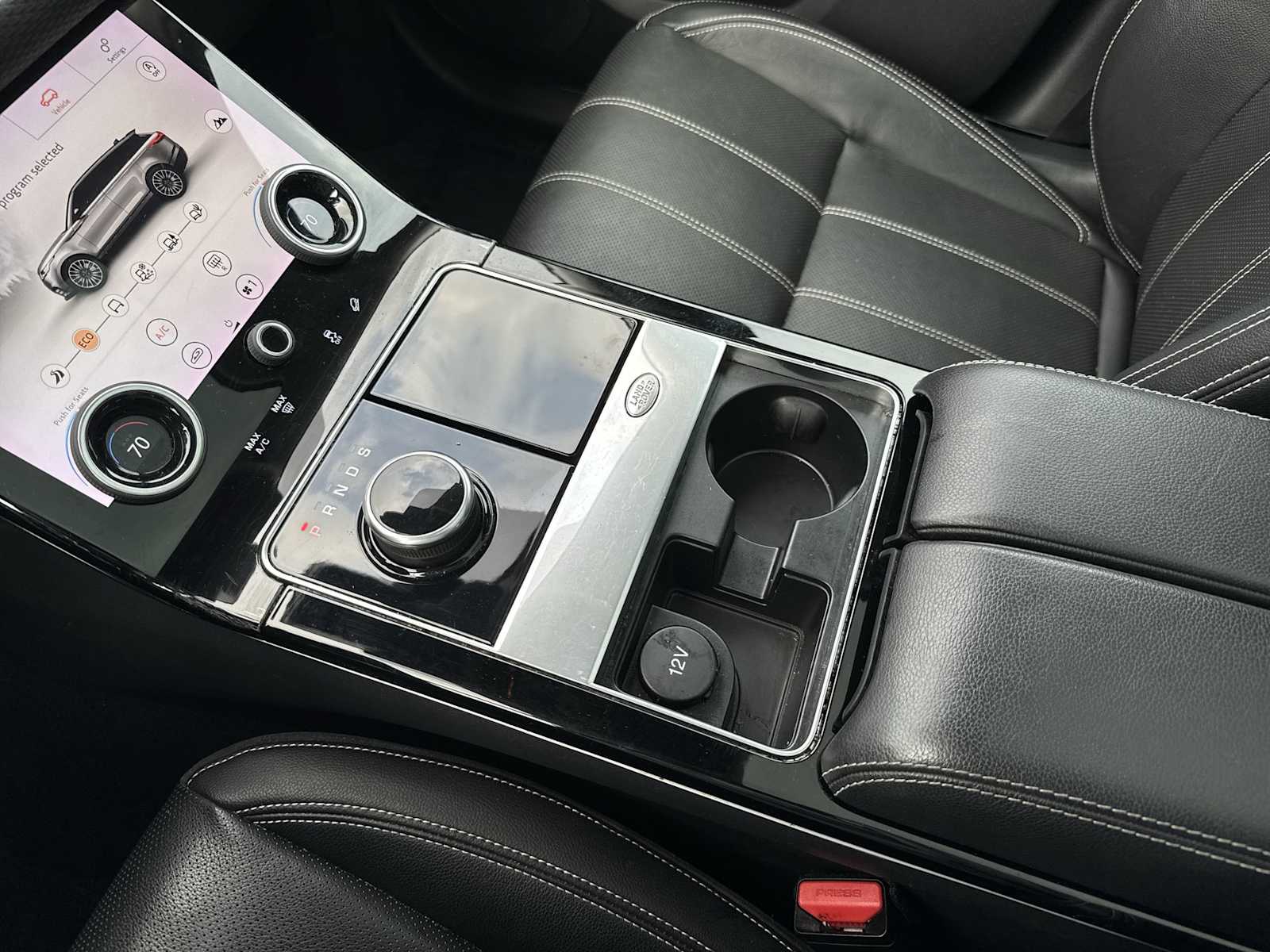 Thumbnail: 2018 Land Rover Range Rover Velar - 22