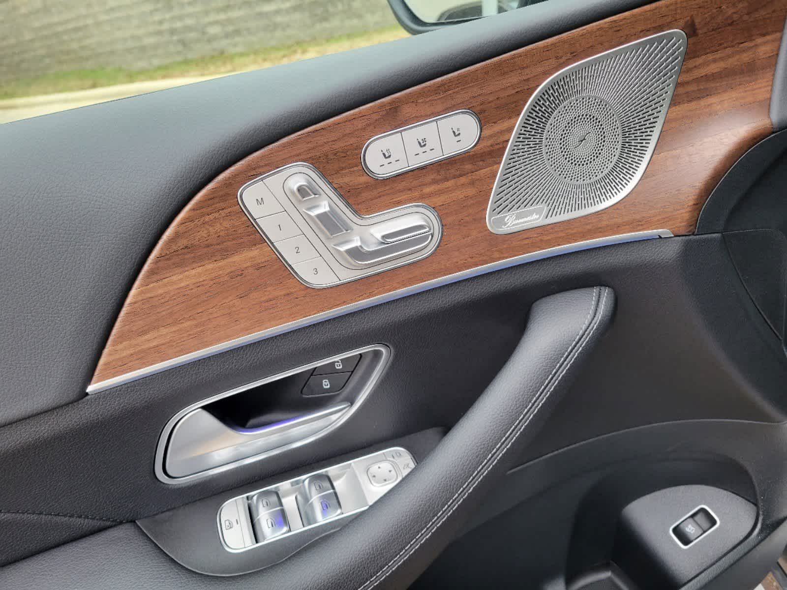 Thumbnail: 2025 Mercedes-Benz GLS - 13