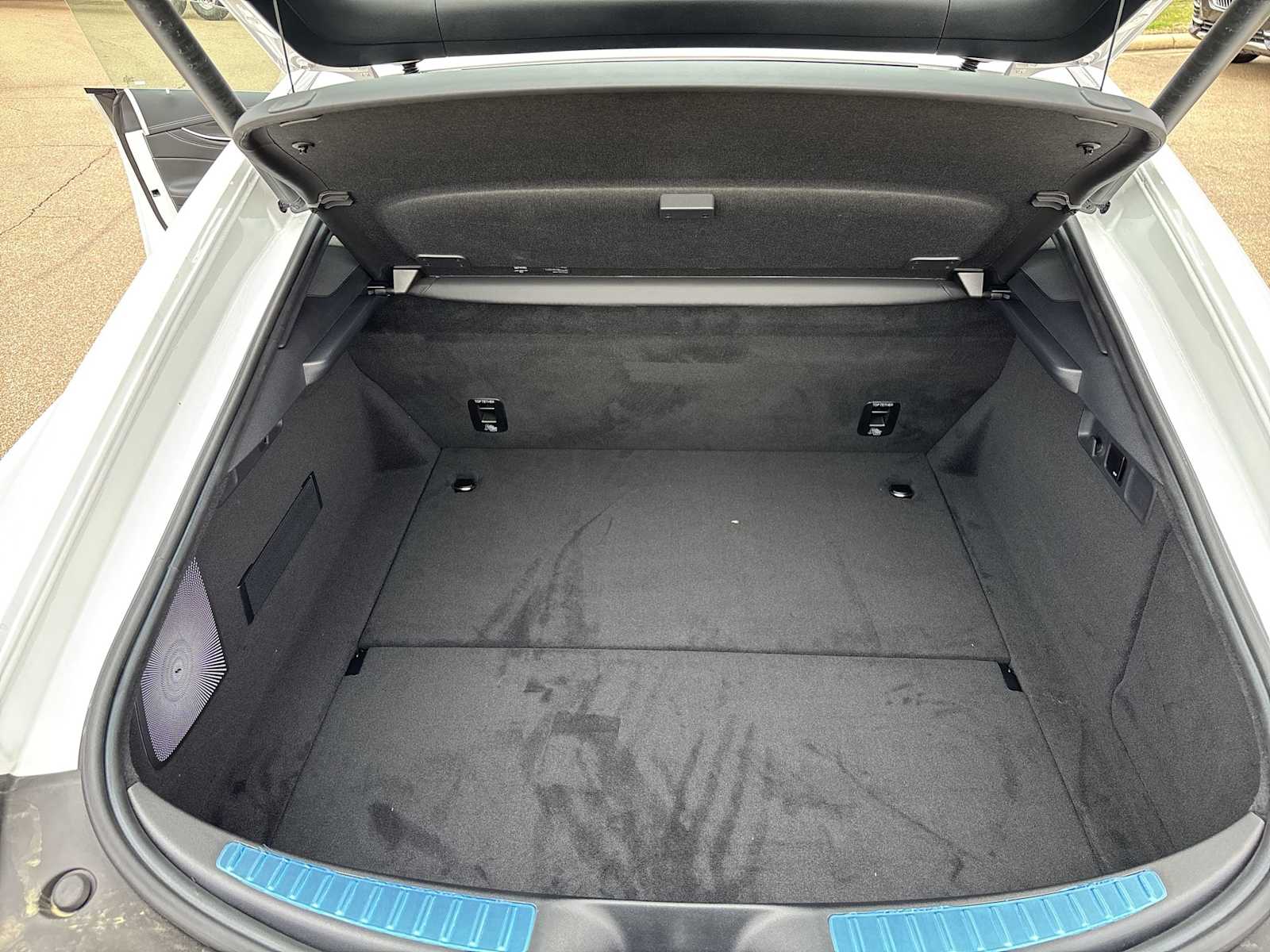 Thumbnail: 2026 Mercedes-Benz AMG GT - 25