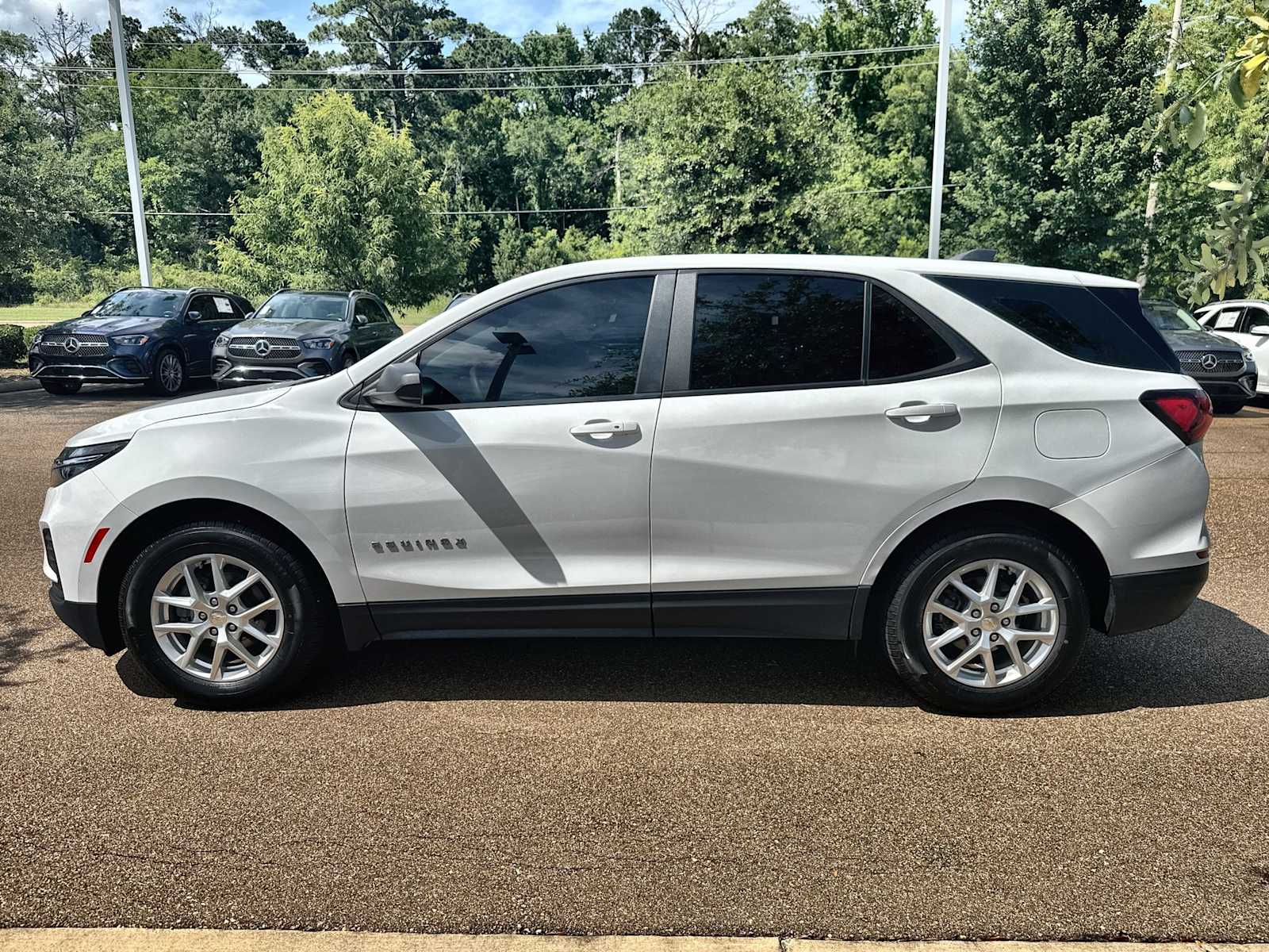 Thumbnail: 2022 Chevrolet Equinox - 5
