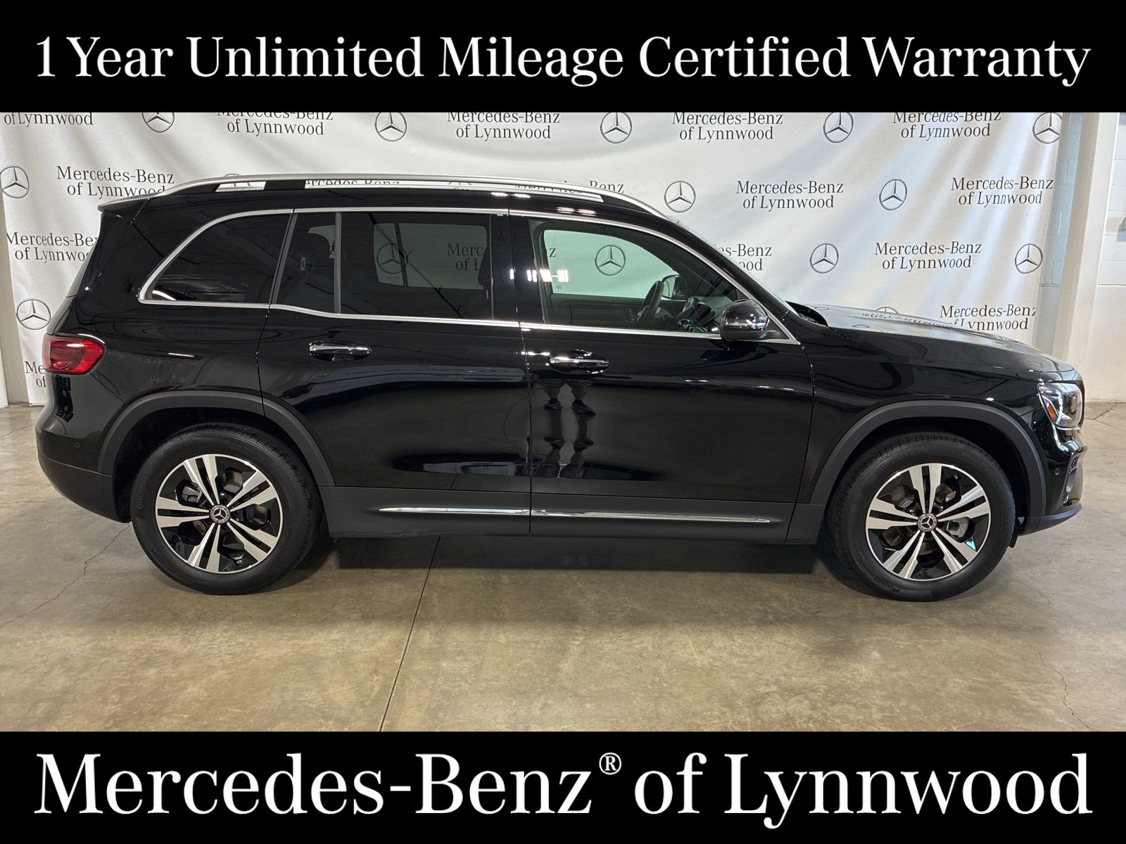 2025 Mercedes Benz GLB 250 4MATIC photo 2