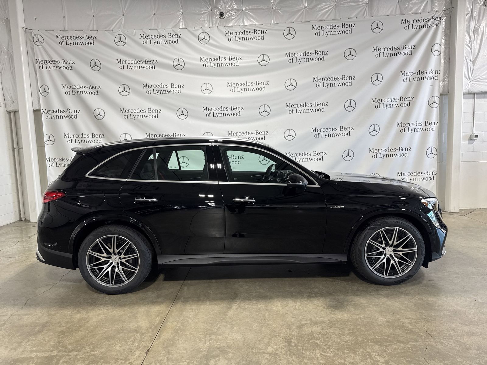 2025 Mercedes-Benz GLC AMG GLC43 - Photo 3