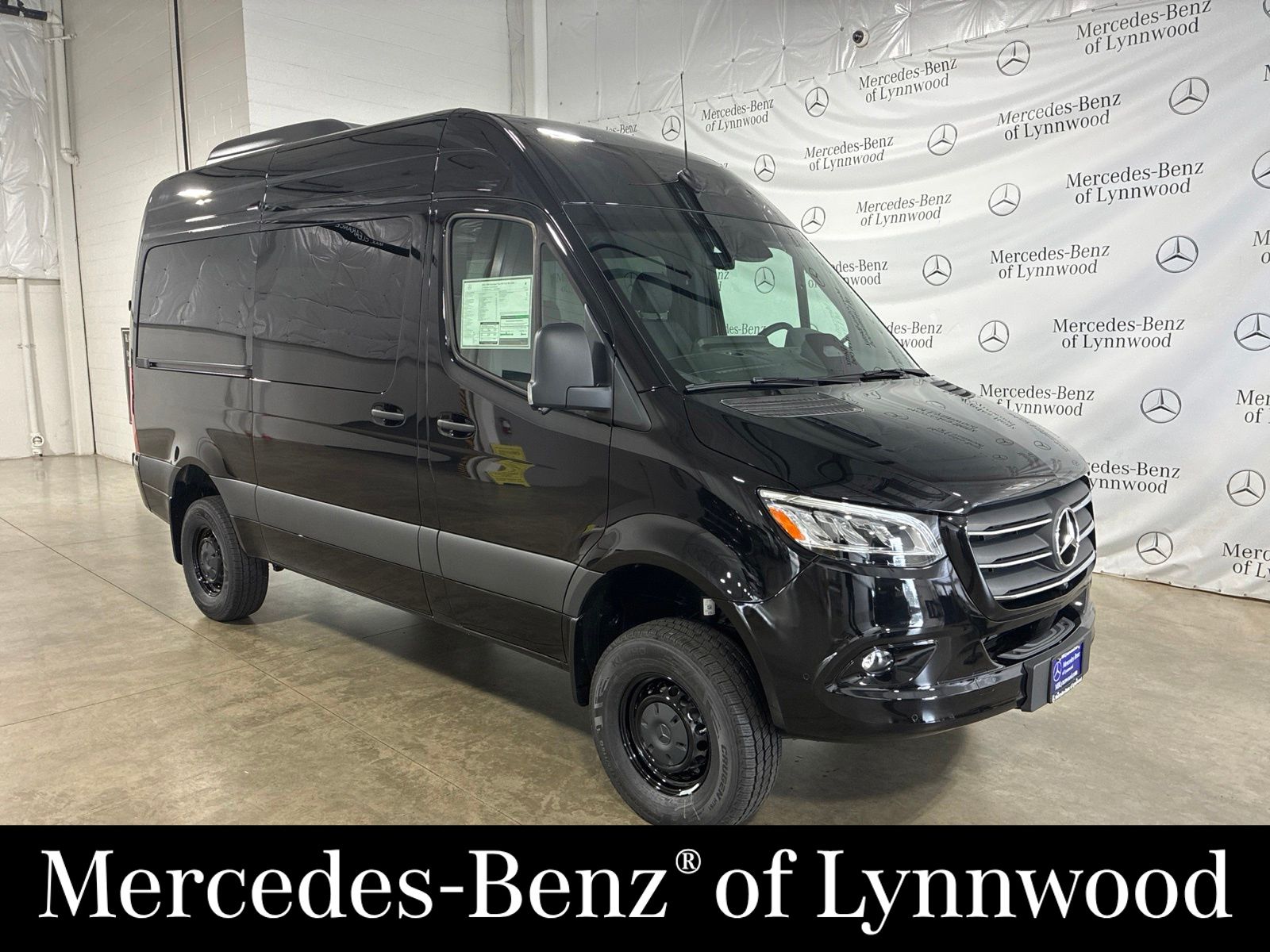 2026 Mercedes-Benz Sprinter 2500 144 WB HO Select AWD's photo