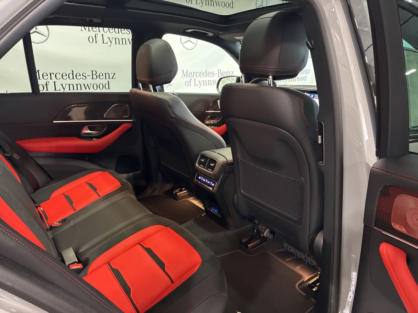 2026 Mercedes-Benz GLE AMG GLE 53 - Photo 21