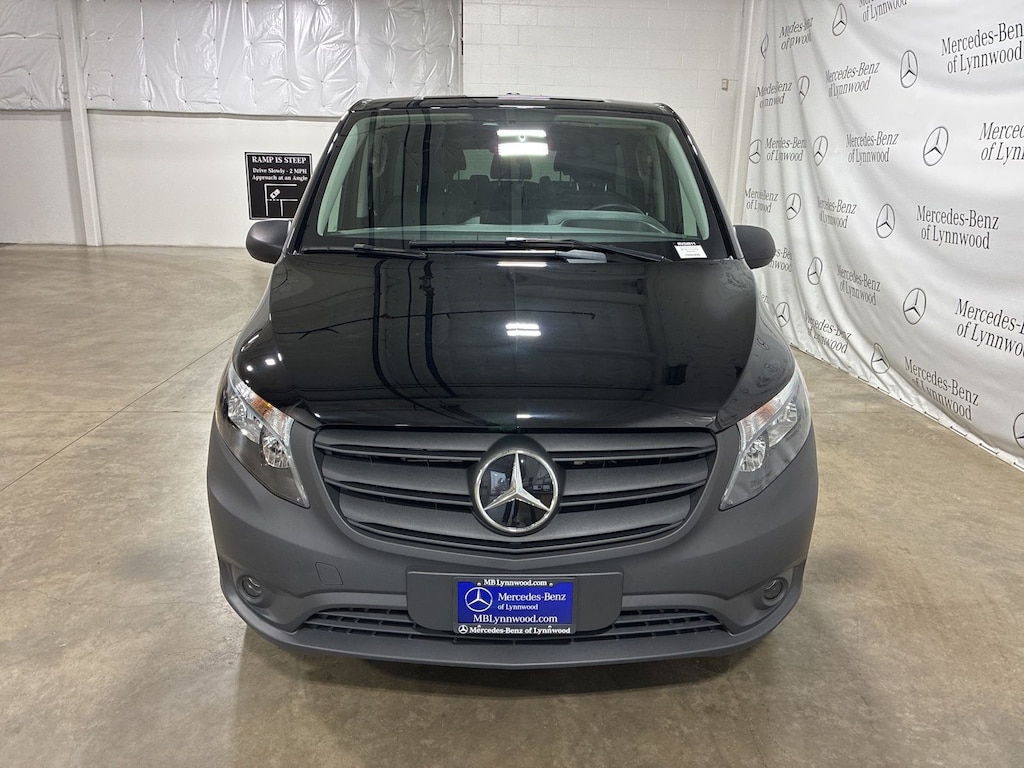 Used 2023 Mercedes-Benz Metris Minivan/Van