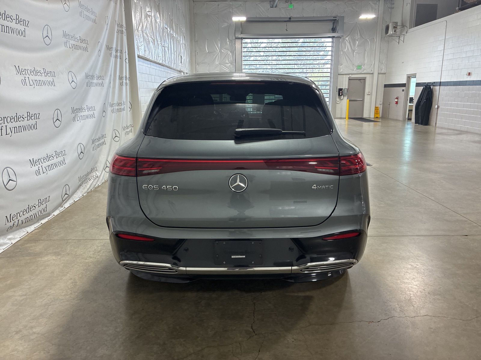2023 Mercedes Benz EQS SUV 450 4MATIC photo 4