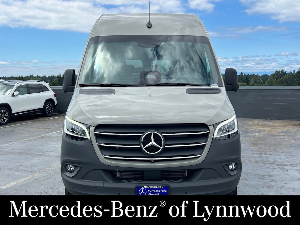 New 2026 Mercedes-Benz Sprinter 2500 Passenger 144 WB AWD Minivan/Van
