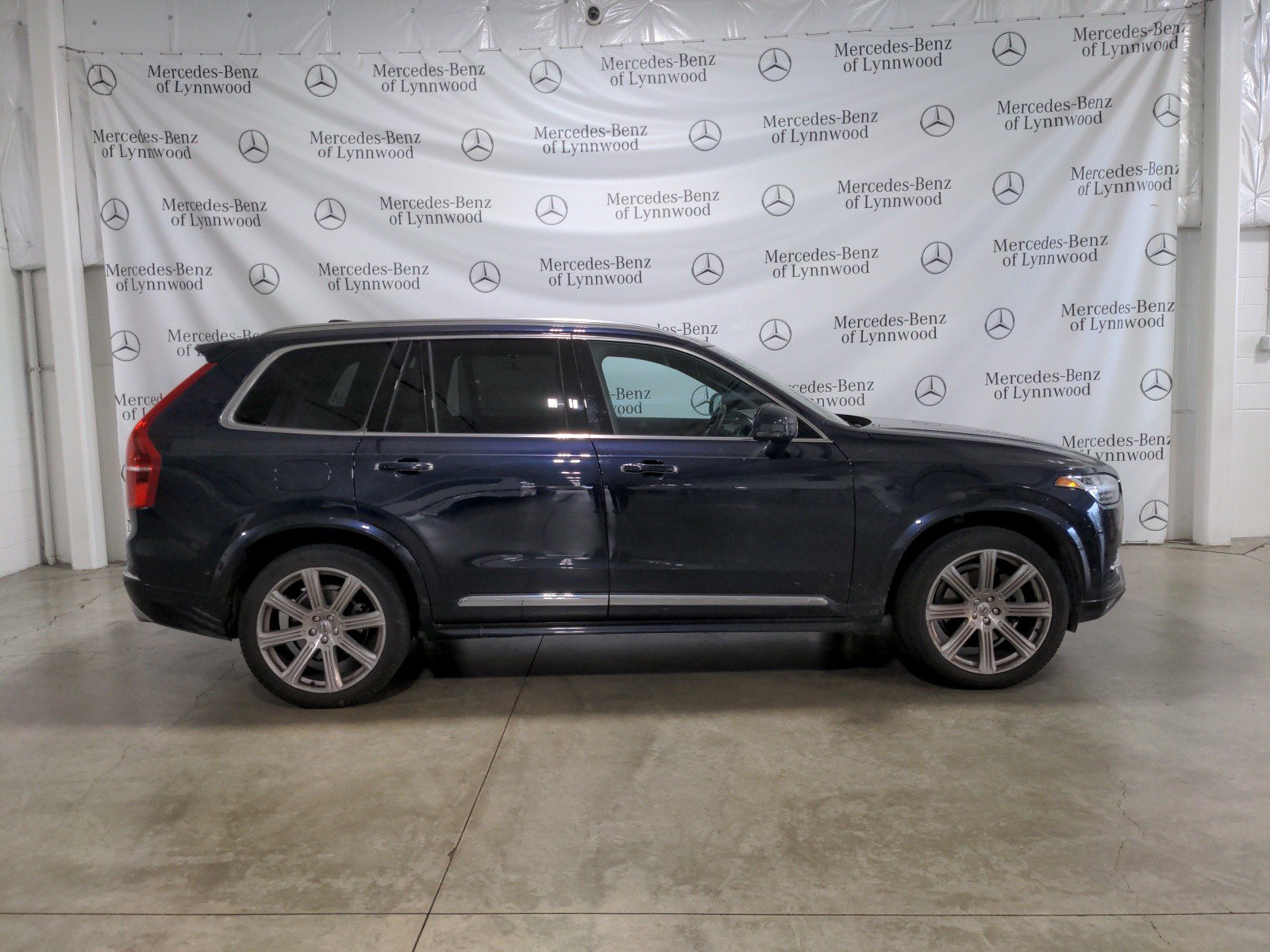 Used 2019 Volvo XC90 Inscription with VIN YV4A22PLXK1486207 for sale in Lynnwood, WA