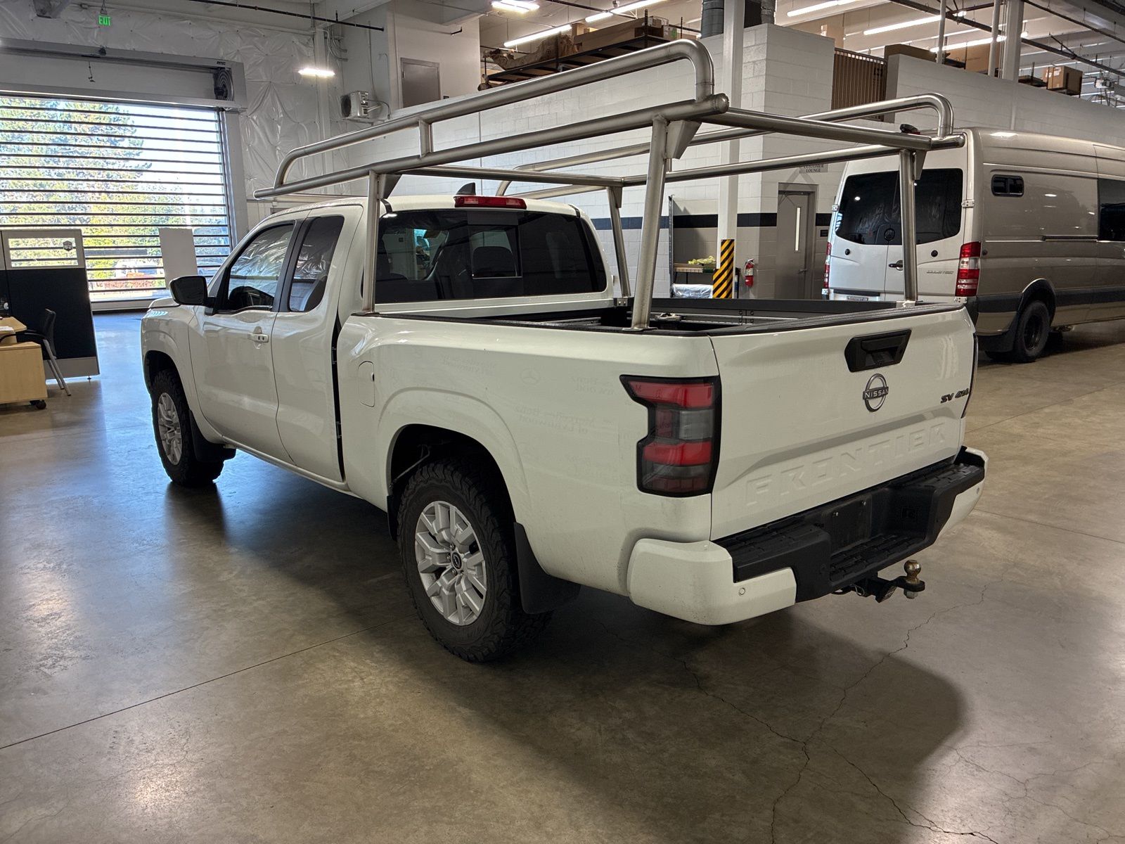 2023 Nissan Frontier SV photo 3