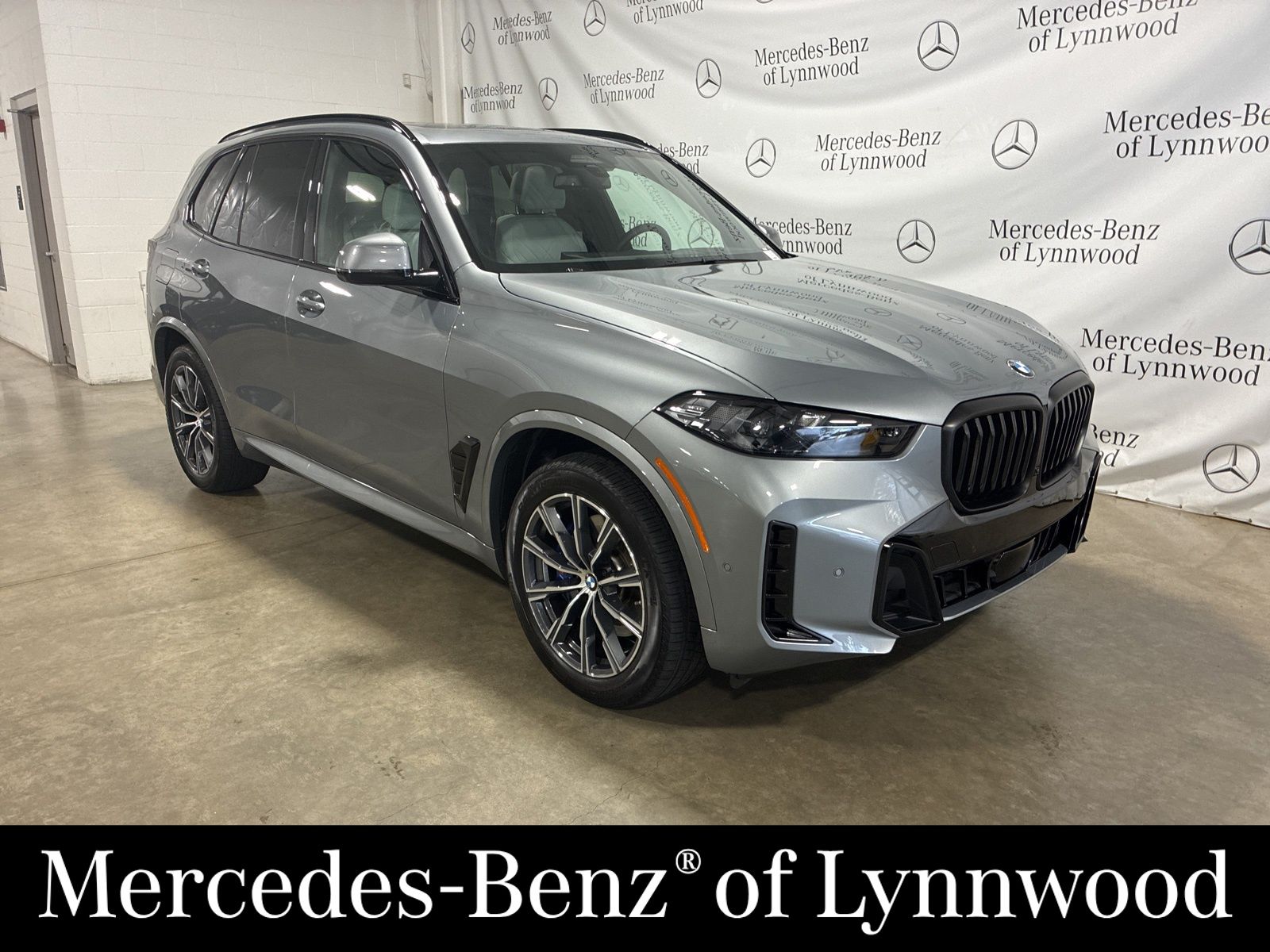 2025 BMW X5 40i's photo