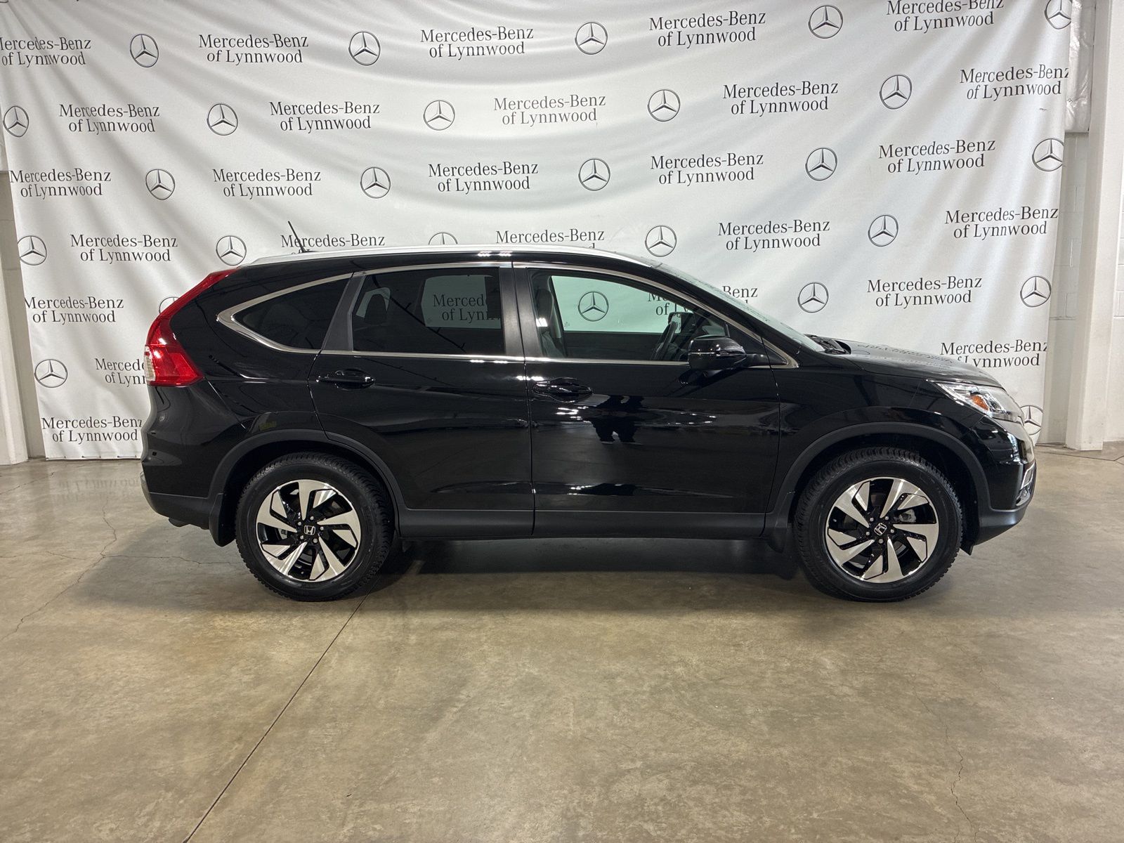 2016 Honda CR-V Touring photo 2