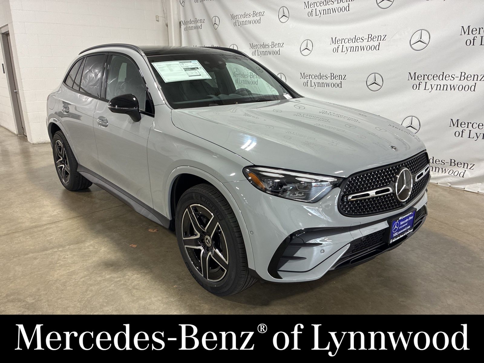 2026 Mercedes-Benz GLC Base's photo