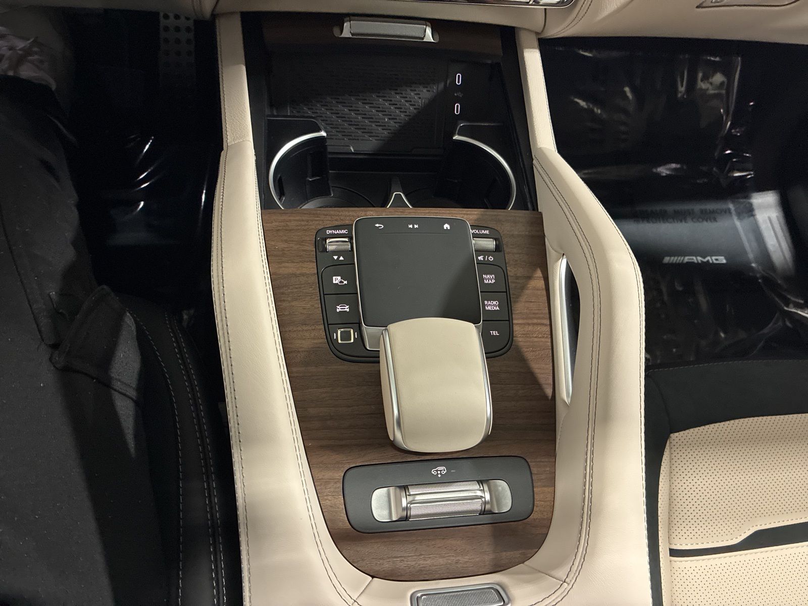 2026 Mercedes-Benz GLE AMG GLE 53 - Photo 16