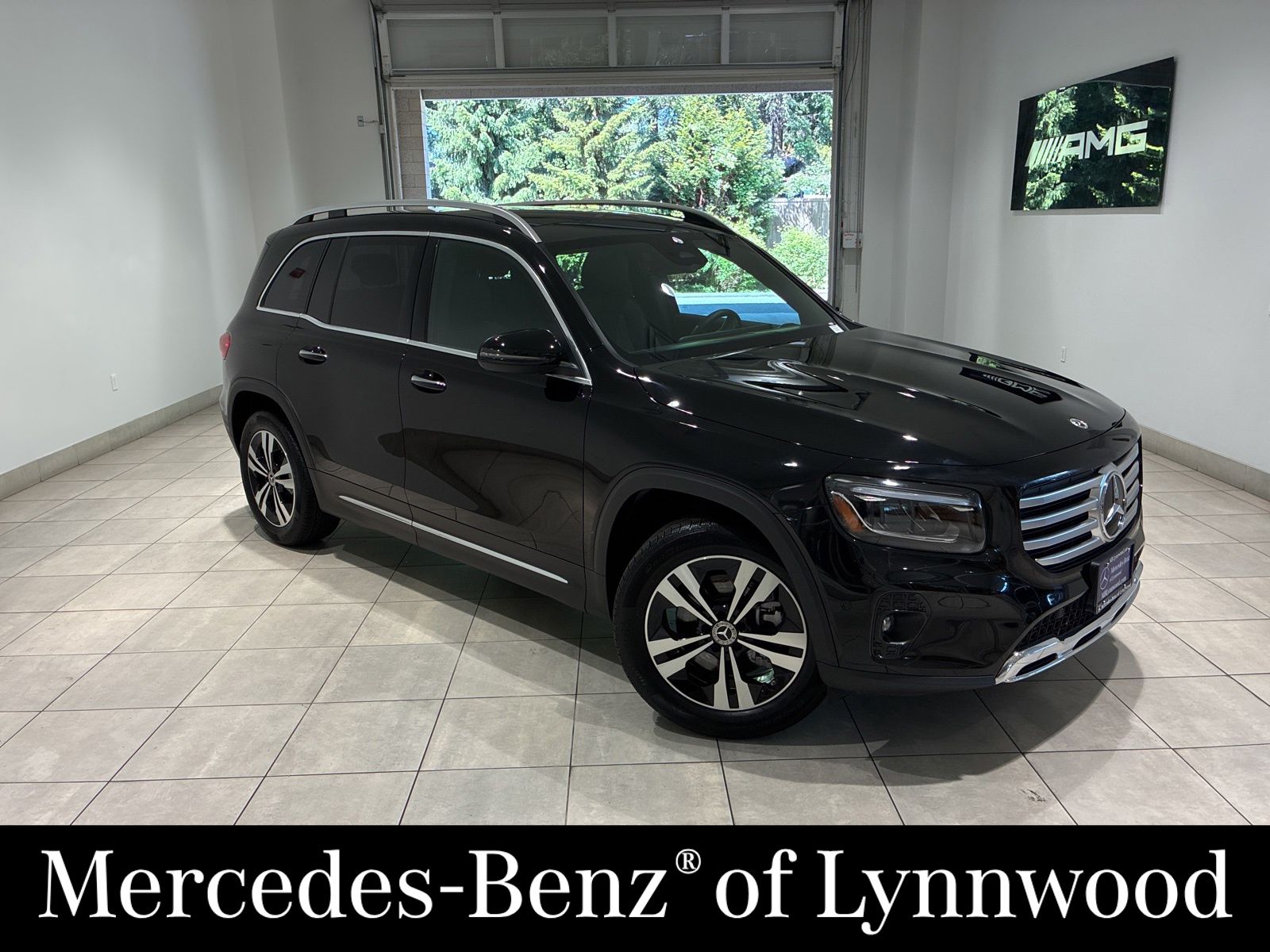 2025 Mercedes-Benz GLB GLB 250 4MATIC's photo