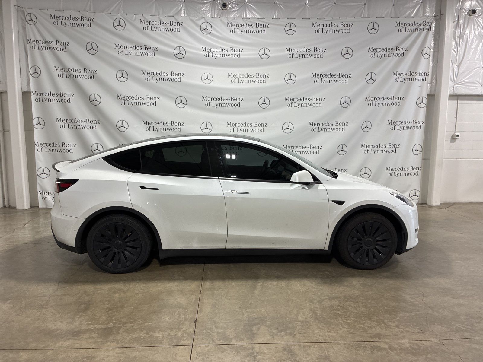 Used 2022 Tesla Model Y Long Range with VIN 7SAYGDEE7NF572009 for sale in Kansas City