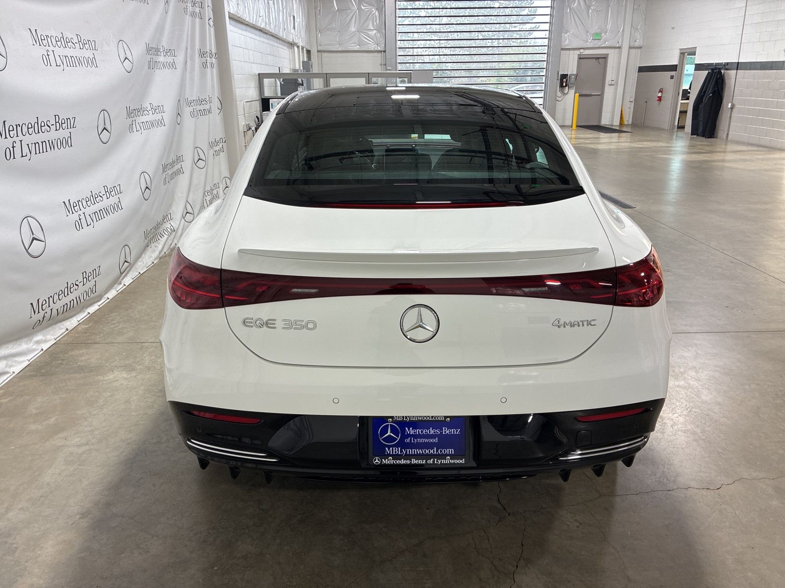 2024 Mercedes Benz EQE-Class Sedan photo 4