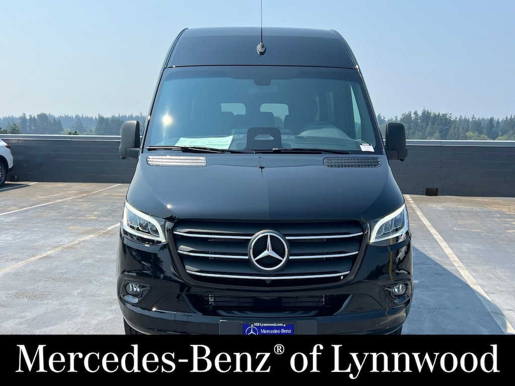New 2026 Mercedes-Benz Sprinter 2500 Passenger 170 WB Minivan/Van