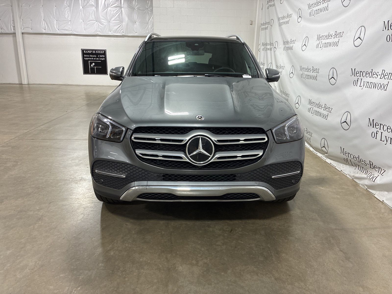 2022 Mercedes Benz GLE 350 4MATIC photo 2