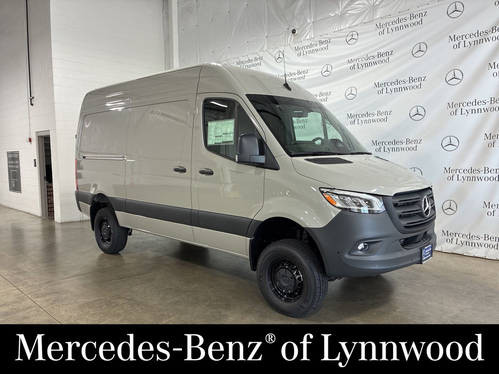 2025 Mercedes-Benz Sprinter Cargo Van Base's photo