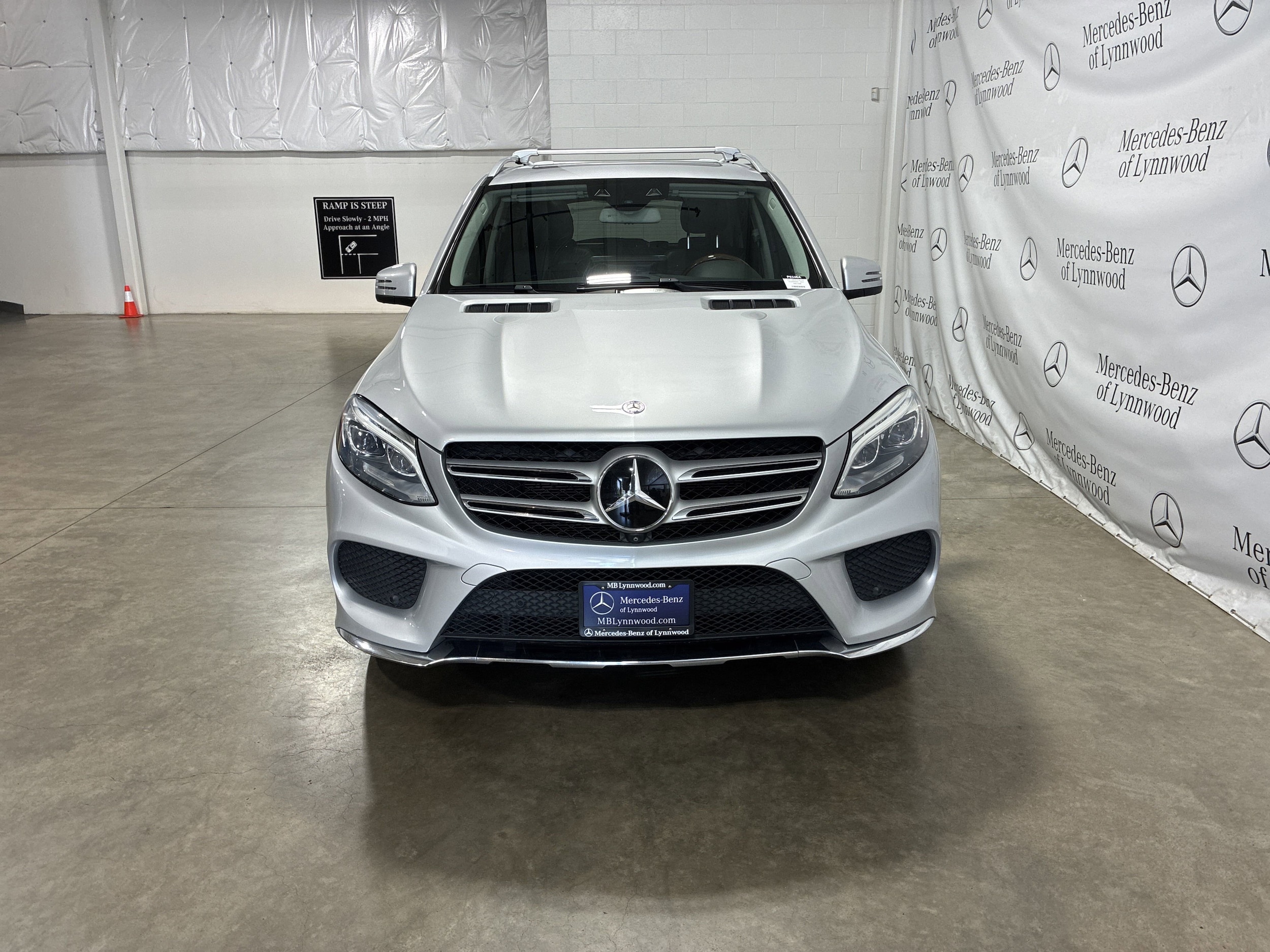 Used 2017 Mercedes-Benz GLE-Class GLE400 with VIN 4JGDA5GB3HA867008 for sale in Lynnwood, WA