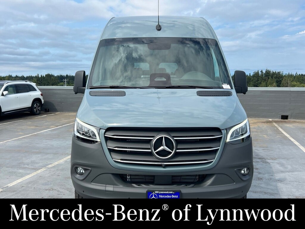 New 2026 Mercedes-Benz Sprinter 2500 Passenger 144 WB AWD Minivan/Van