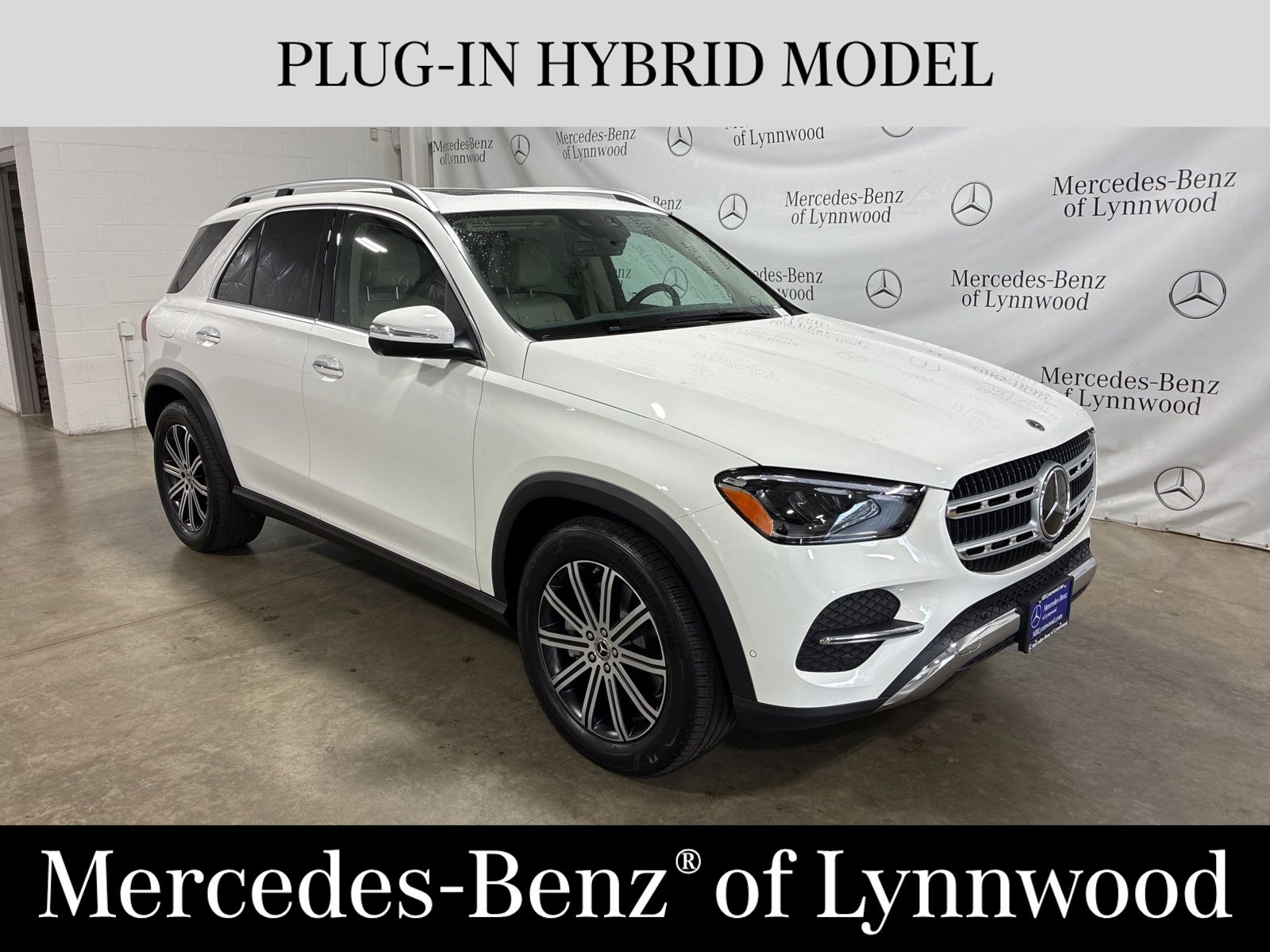 2026 Mercedes-Benz GLE GLE450E's photo