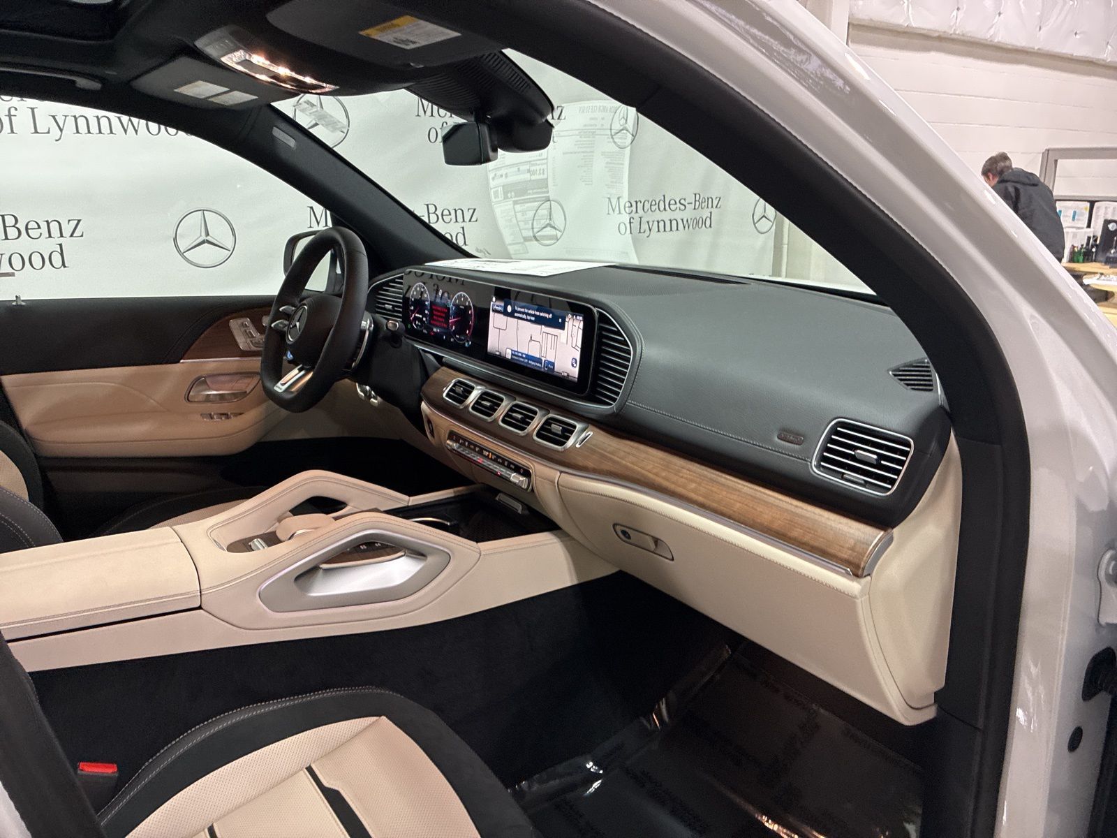 2026 Mercedes-Benz GLE AMG GLE 53 - Photo 18