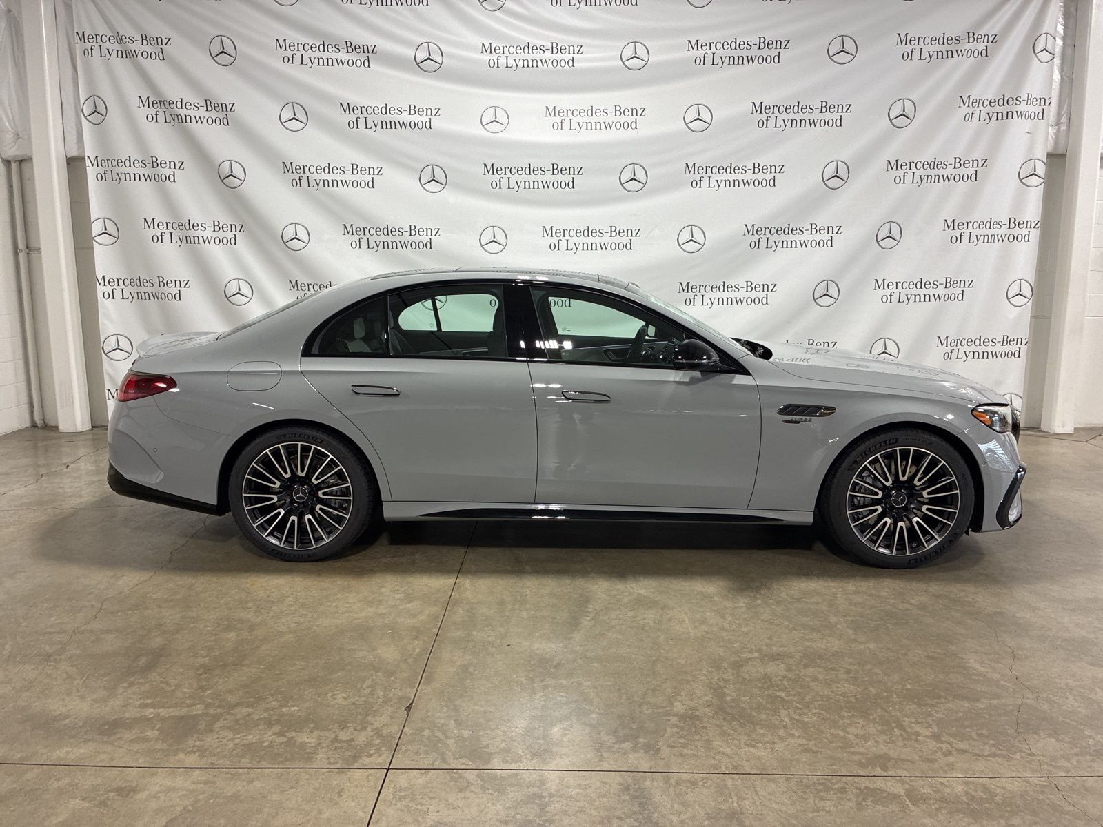 2026 Mercedes Benz E 53 AMG photo 3