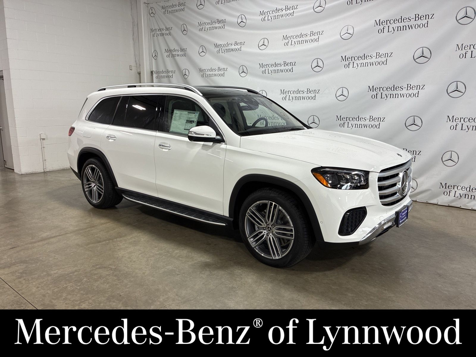 2026 Mercedes-Benz GLS Base's photo